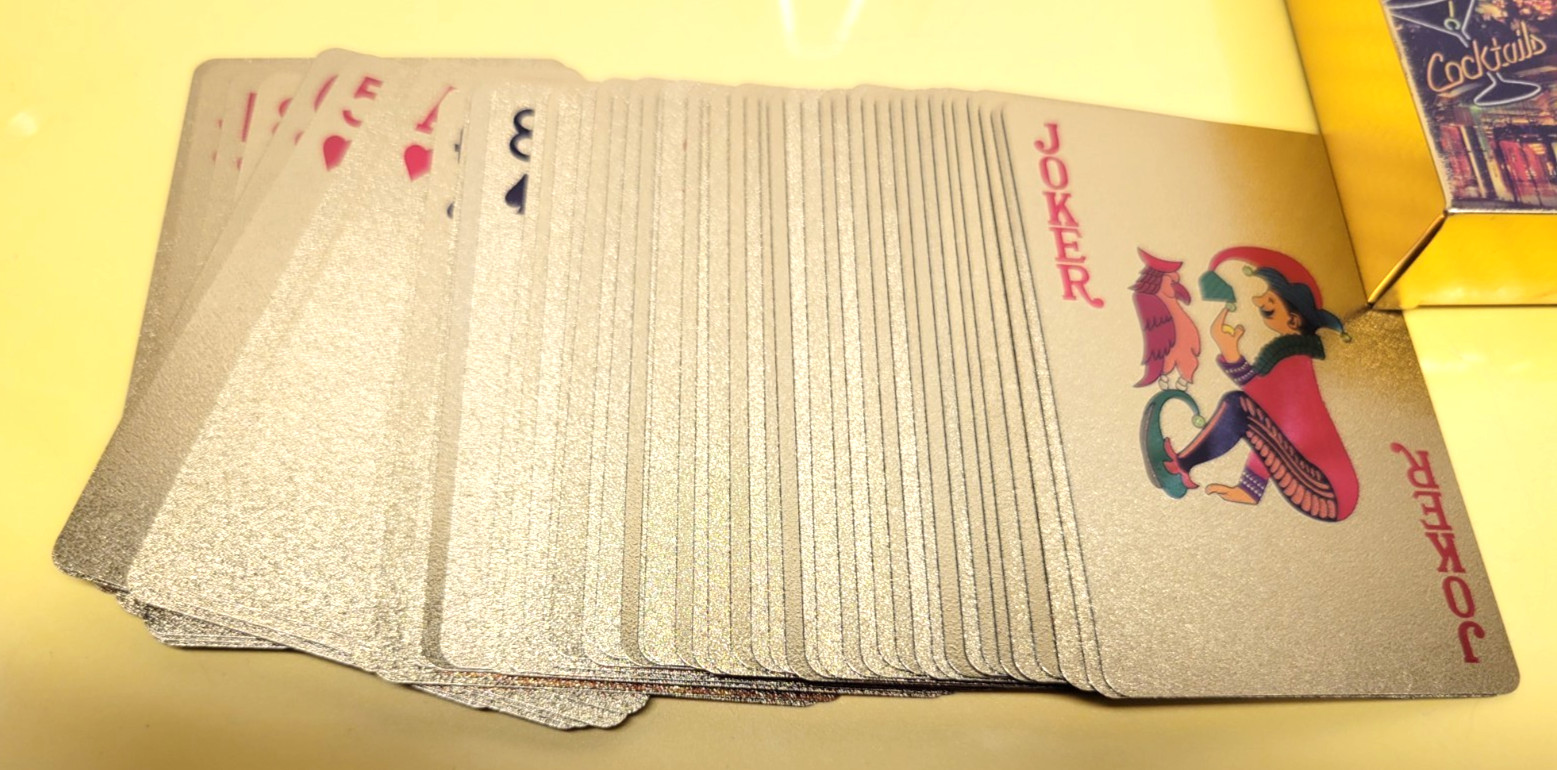 BORGATA HOTEL CASINO ATLANTIC CITY SOUVENIR GOLD FOIL PLAYING CARDS BRAND NEW