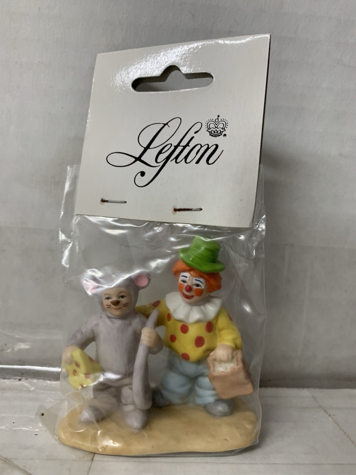 Vintage-Lefton Halloween Peek-A-Boo Mouse & Clown Figurine Colonial Village 1998 Vintage-Lefton Halloween Peek-A-Boo Mouse & Clown Figurine Colonial Village 1998