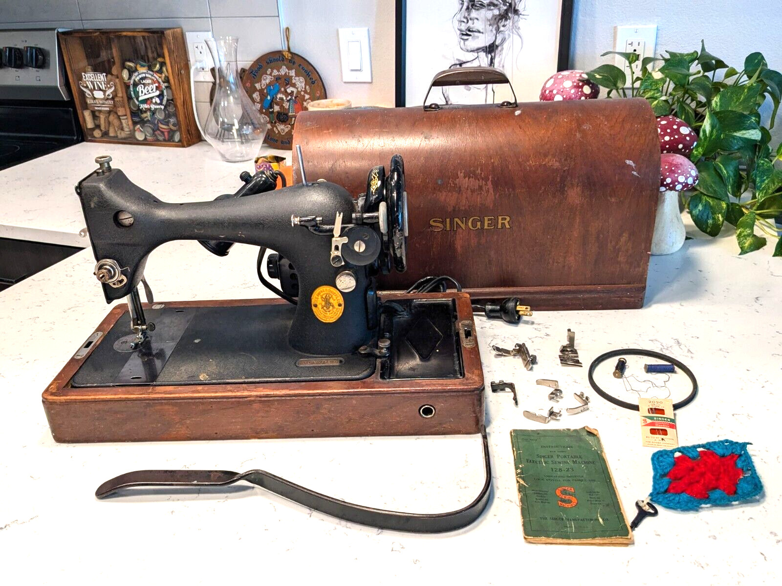 1941 Singer Model 128, Bentwood Case W/ Key, Knee Lever, Manual, etc, WWII USA