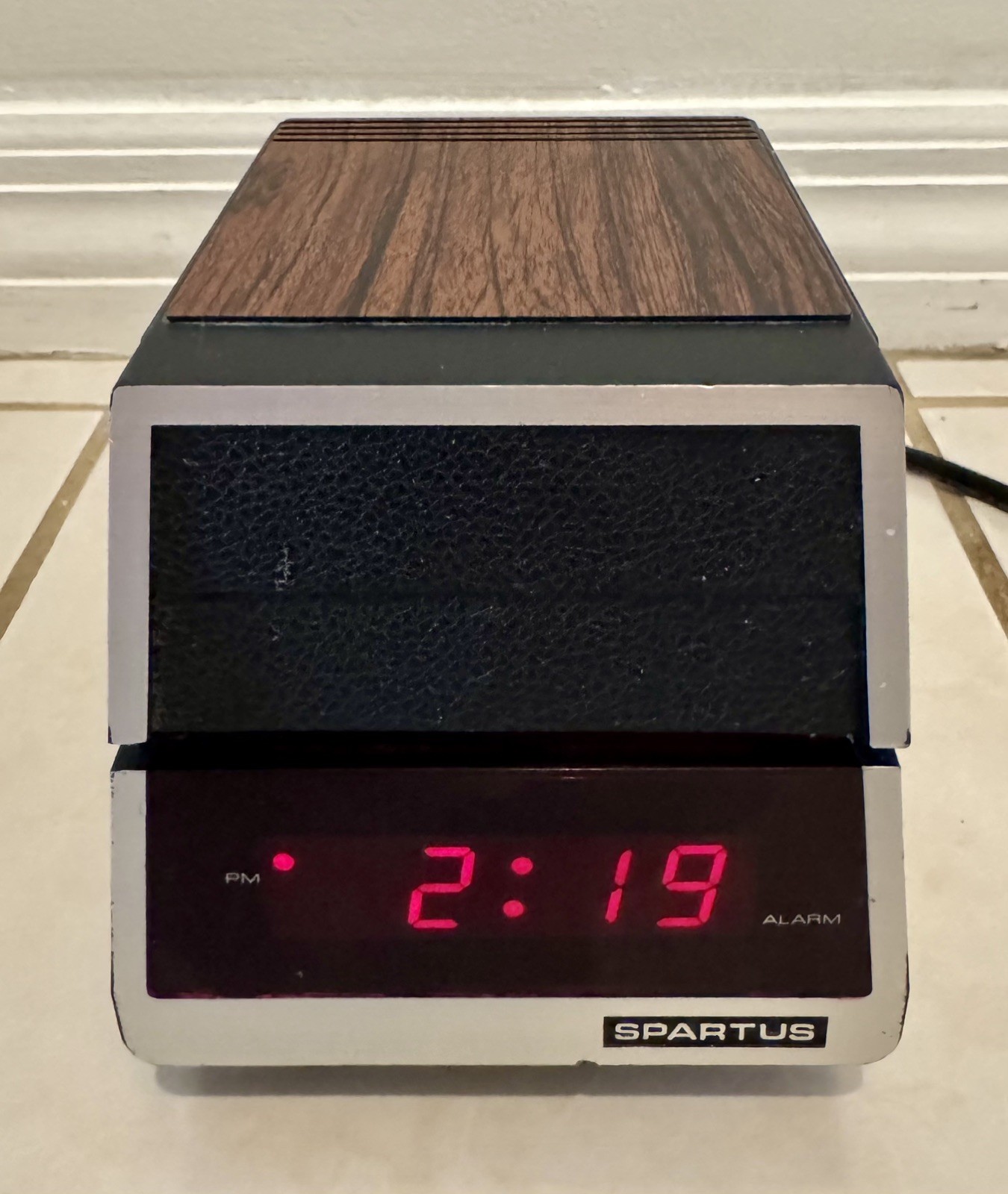 Vintage Spartus Model 1400 Alarm Clock Desk Lamp Works Hi/Lo Light 1970s