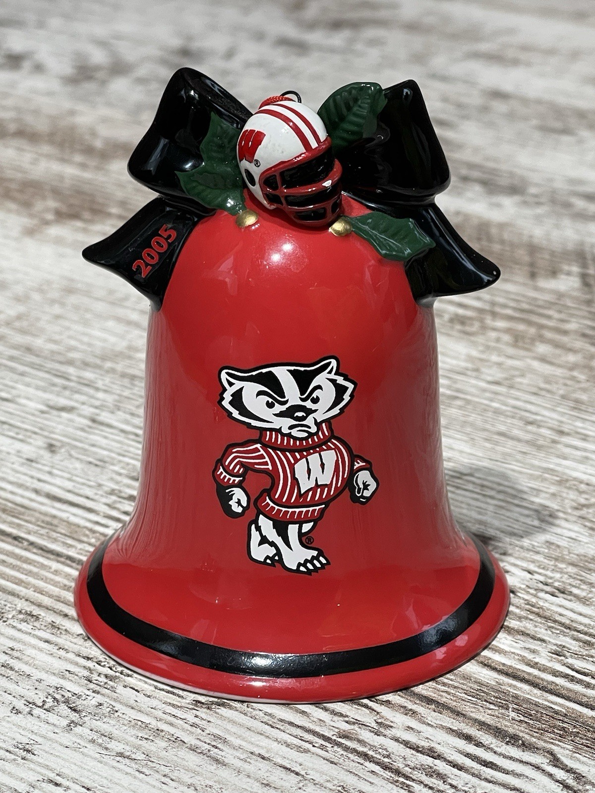 Danbury Mint 2005 Wisconsin Badgers Bell Christmas Ornament