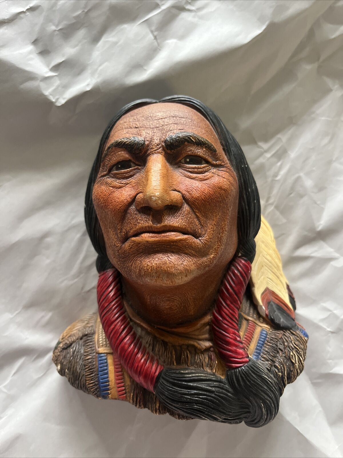 LEGEND PRODUCTS SITTING BULL INDIAN CHIEF CHALKWARE HEAD BOSSONS STYLE PLAQUE