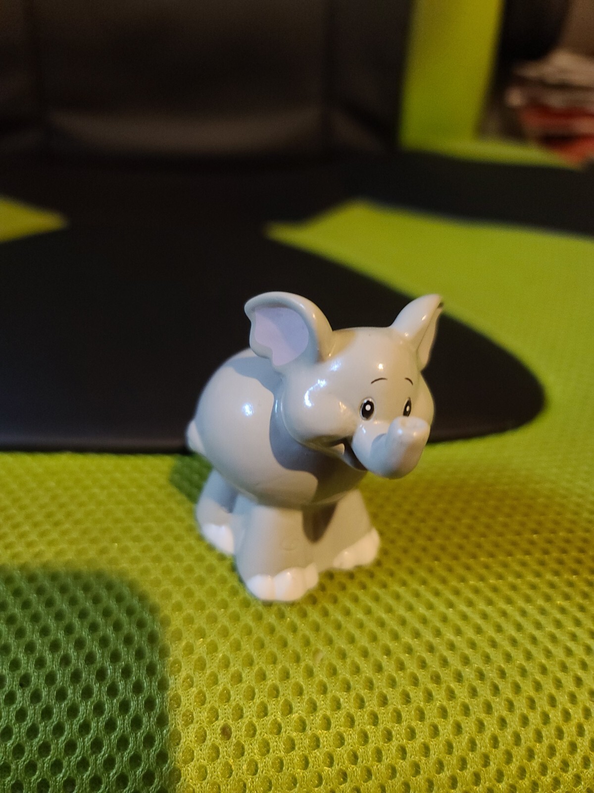 ELEPHANT 2.5” FIGURE CAKE TOPPER BY BAKERY CRAFTS (MA138)
