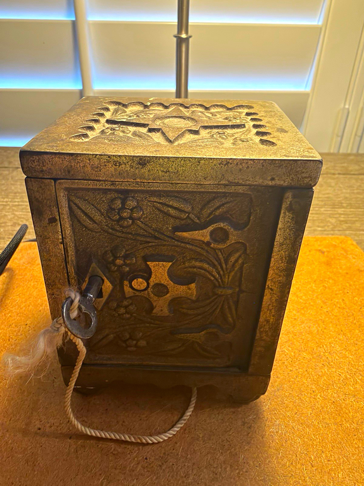 Antique J&E Stevens cast iron coin bank with original key -patent date 1897