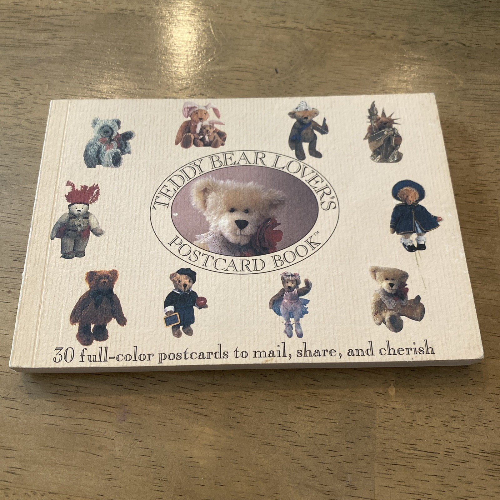 RARE 1988 VINTAGE TEDDY BEAR LOVER'S 30 POSTCARDS BOOK BY THEODORE MENTEN NEW