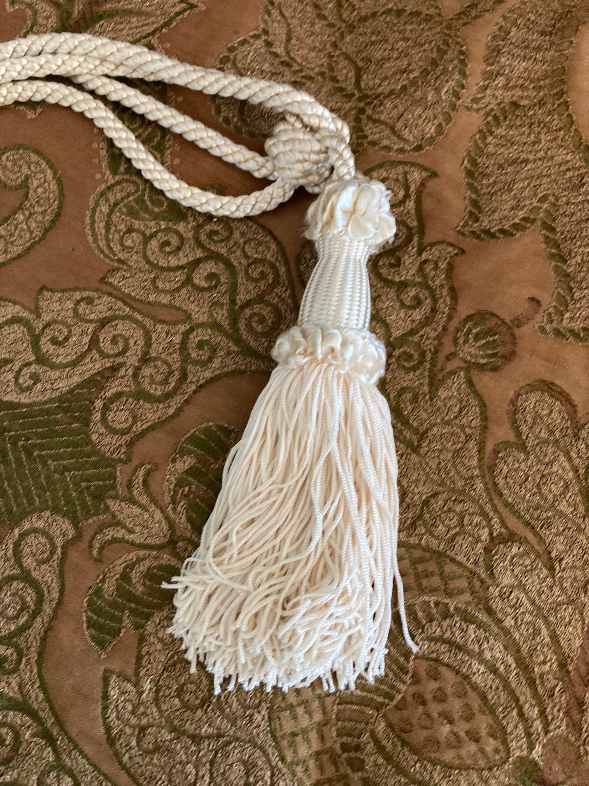 French Vintage Elegant Cream Curtain Tie-Backs Single Tassel French Vintage Elegant Cream Curtain Tie-Backs Single Tassel