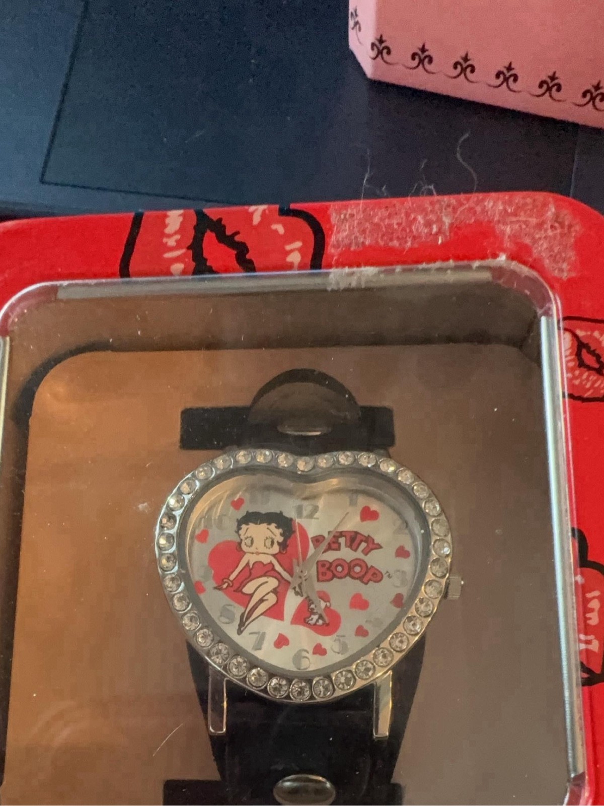 Adorable Vintage 2000s Betty Boop Heart Shaped Watch with Rhinestones