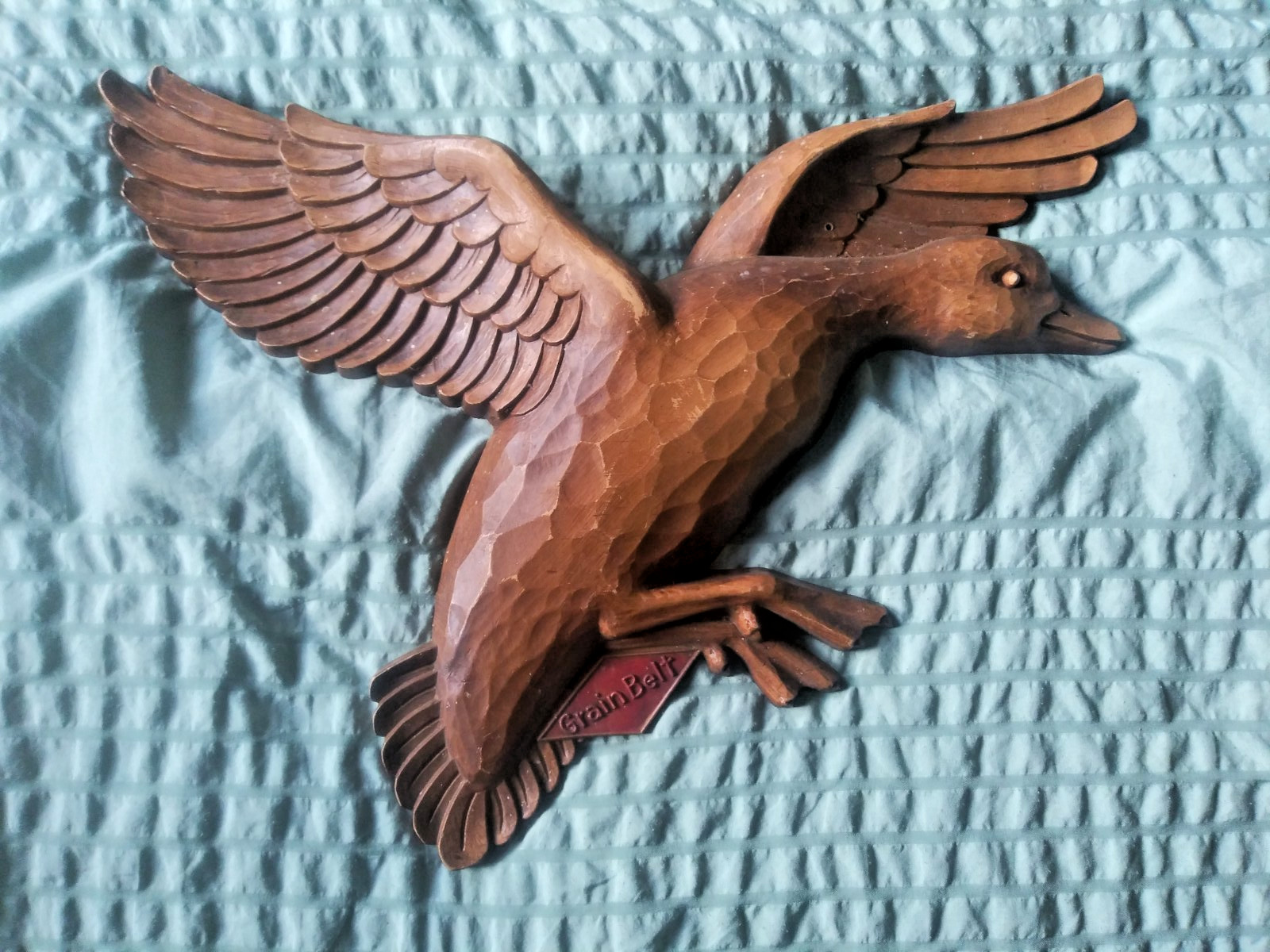 Breweriana Grain Belt vintage plastic wall plaque and flying duck tavern display