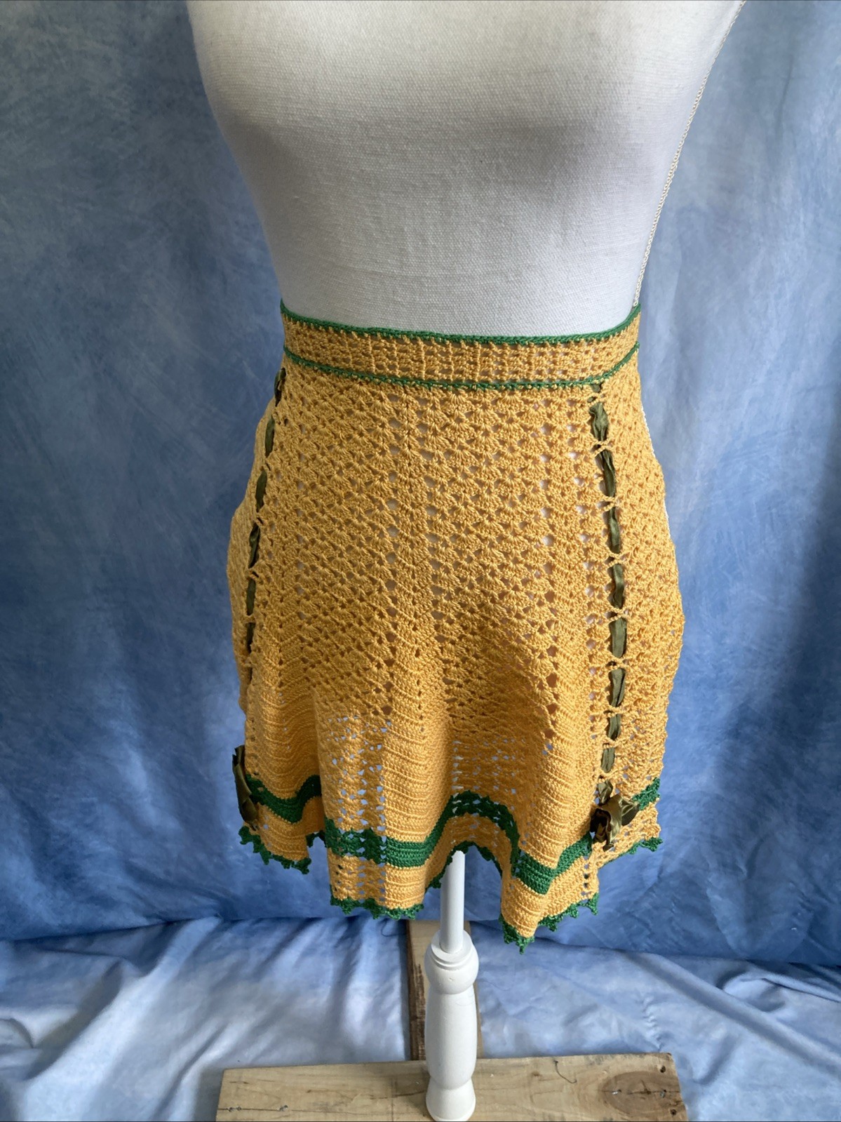 Vtg 1950s Hand Crocheted Hostess Half Apron Yellow Green Ribbon Lace MCM EUC Vtg 1950s Hand Crocheted Hostess Half Apron Yellow Green Ribbon Lace MCM EUC