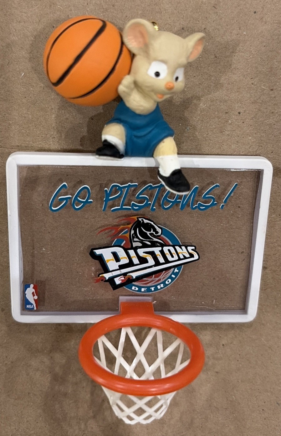 VTG 1998 Detroit Pistons NBA Basketball Hallmark Keepsake Ornament Goal Hoop CL8
