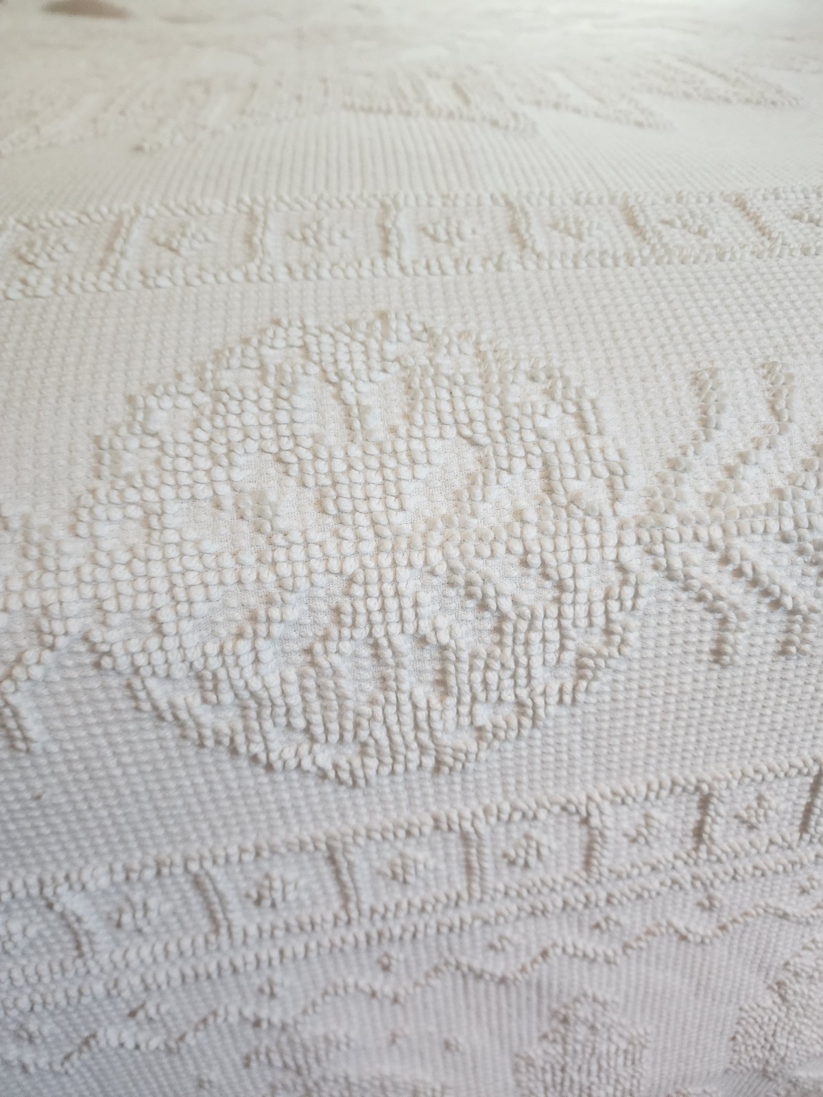 King White Vintage Bed Cover