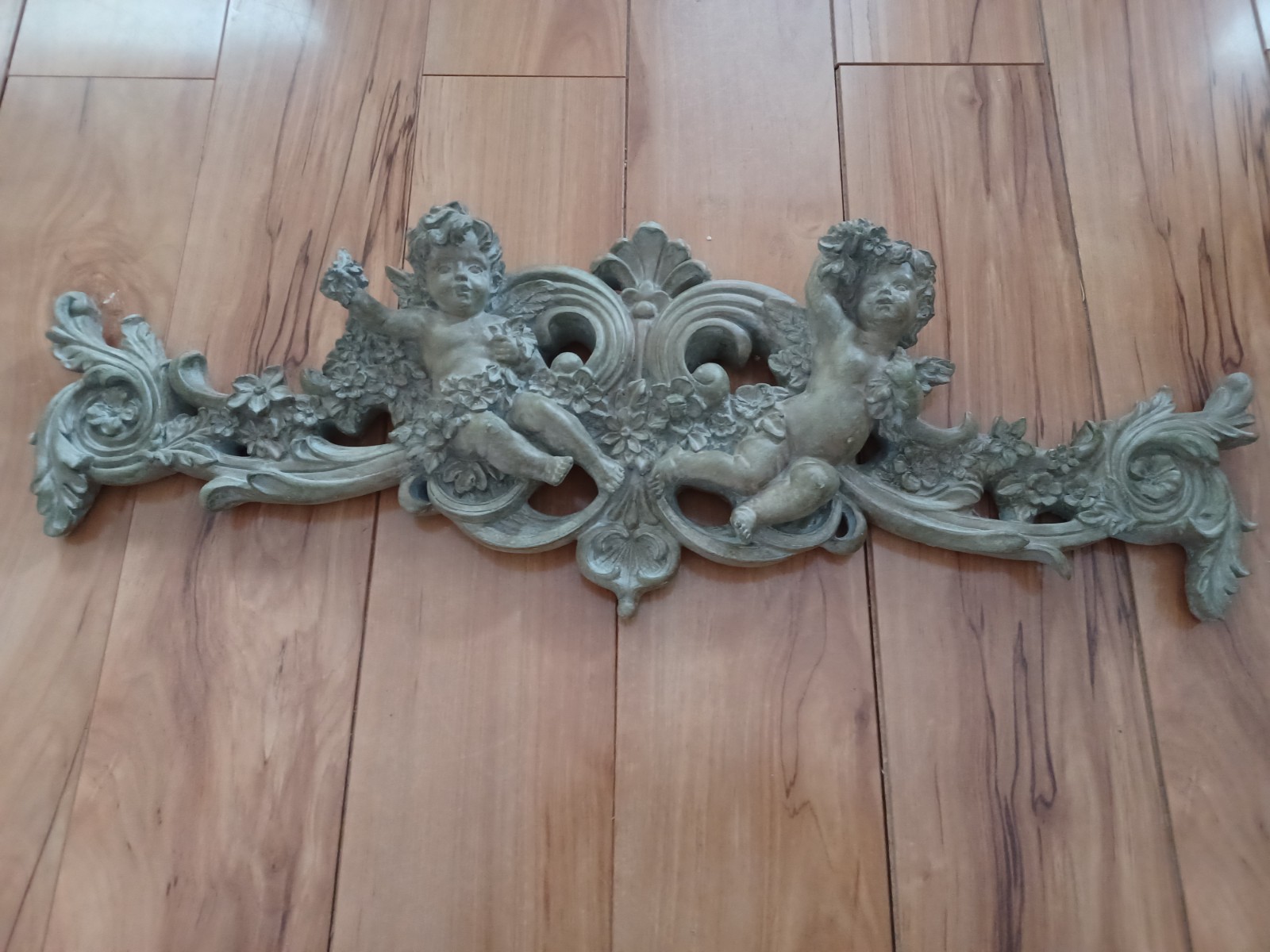 Green Baroque Wall Plaque Hanging 24.5\