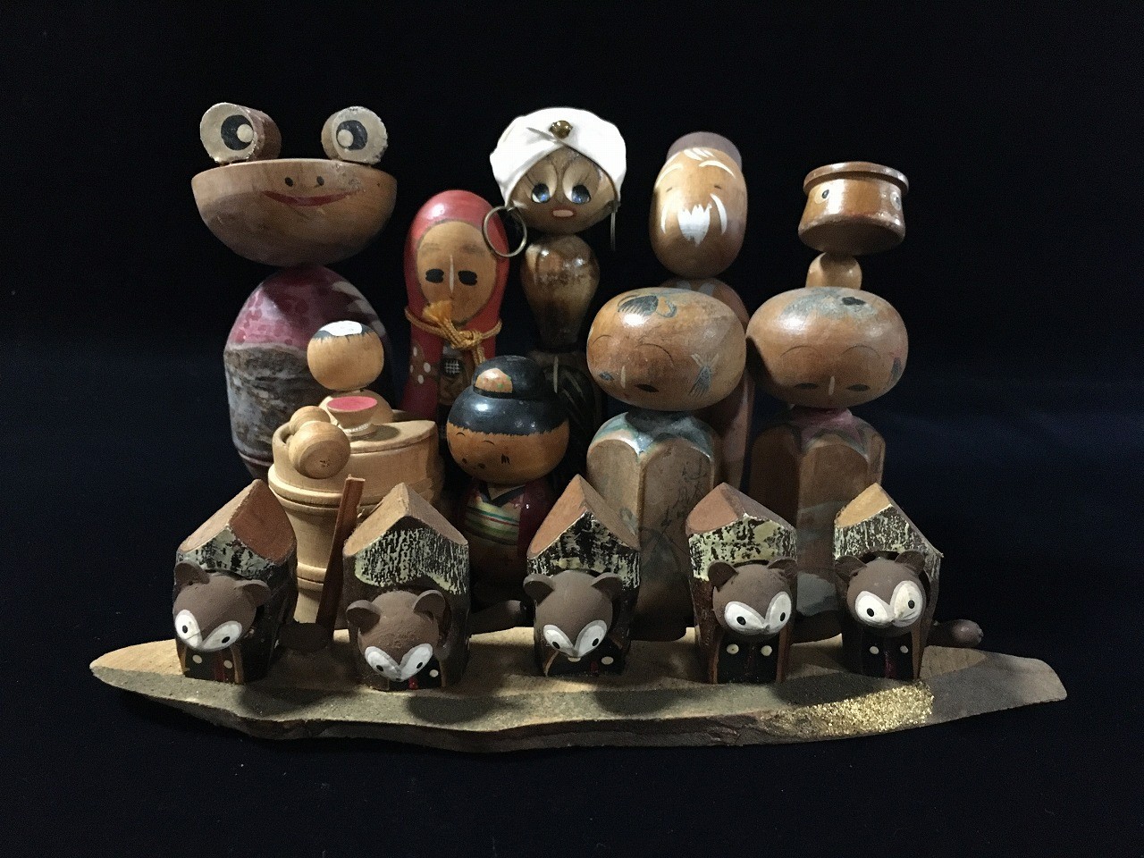 R0623 Vintage Japanese Kokeshi Doll Lot Wooden Folk Art Figurine Frog Tanuki
