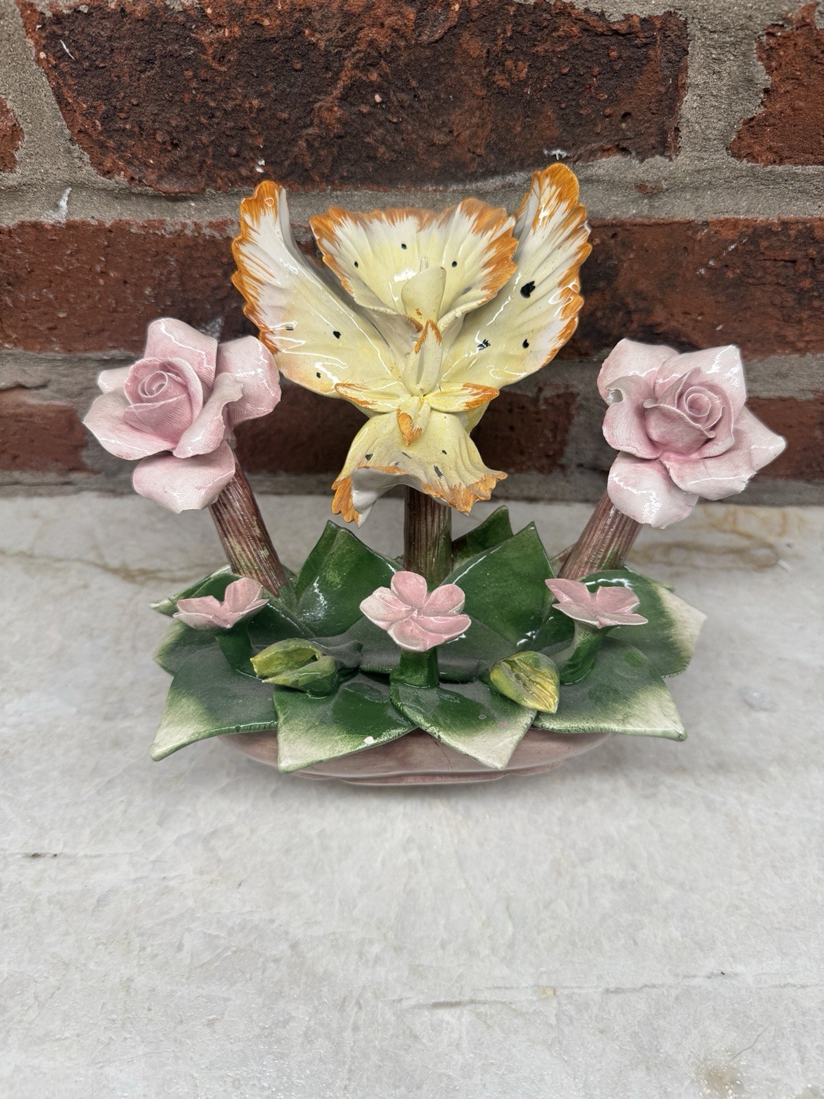 Capodimonte Made in Italy Porcelain Floral Arrangement Pink Roses Yellow Flower