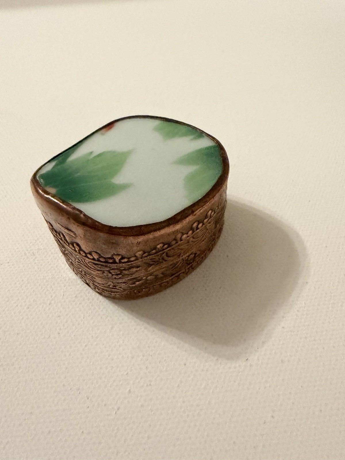 Vintage Chinese Repousse Cooper Tone Metal Trinket Jewelry Box Porcelain & Lid Vintage Chinese Repousse Cooper Tone Metal Trinket Jewelry Box Porcelain & Lid
