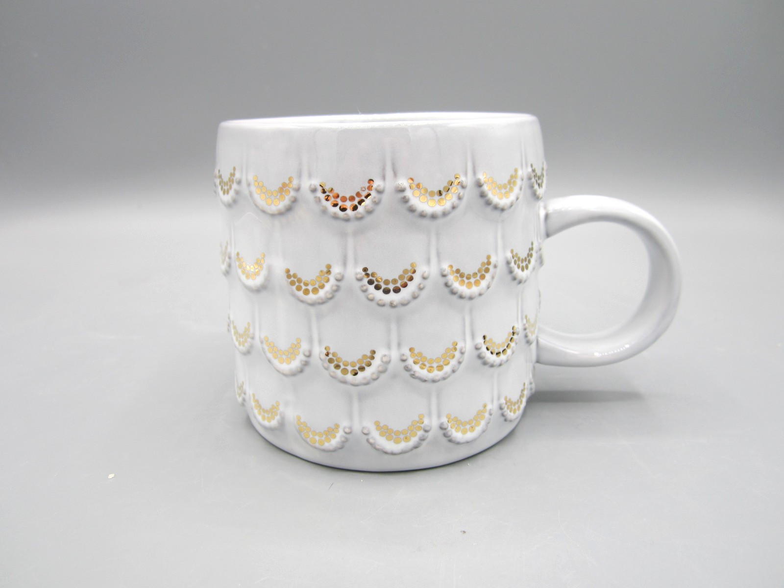 Starbucks Gray Embossed Siren's Scalloped Scales Tea Coffee Mug 10 oz 2016 (113) Starbucks Gray Embossed Siren's Scalloped Scales Tea Coffee Mug 10 oz 2016 (113)