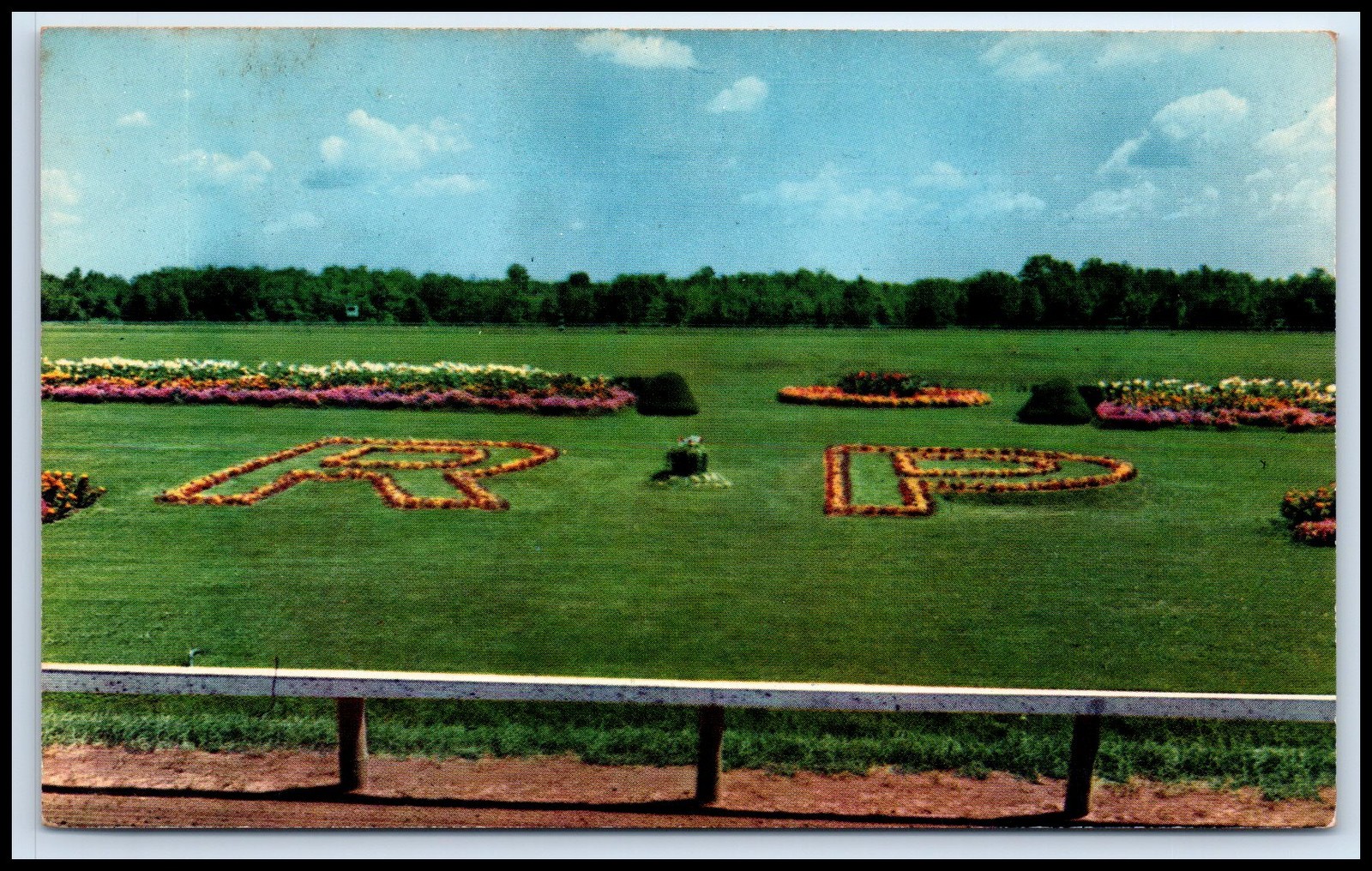Postcard ROCKINGHAM PARK New England\'s Race Track Garden M90