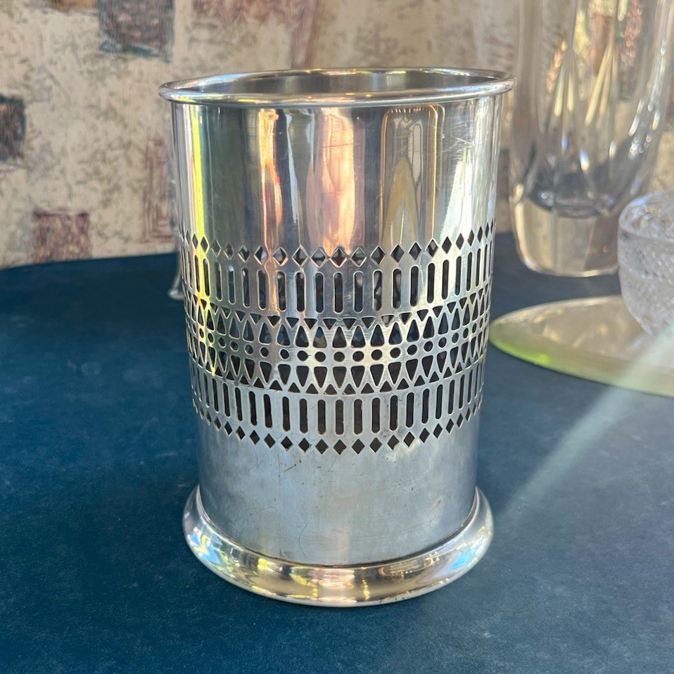 VTG English Sheffield Silversmith Co. Celtic-Fretted Silver Plate Wine