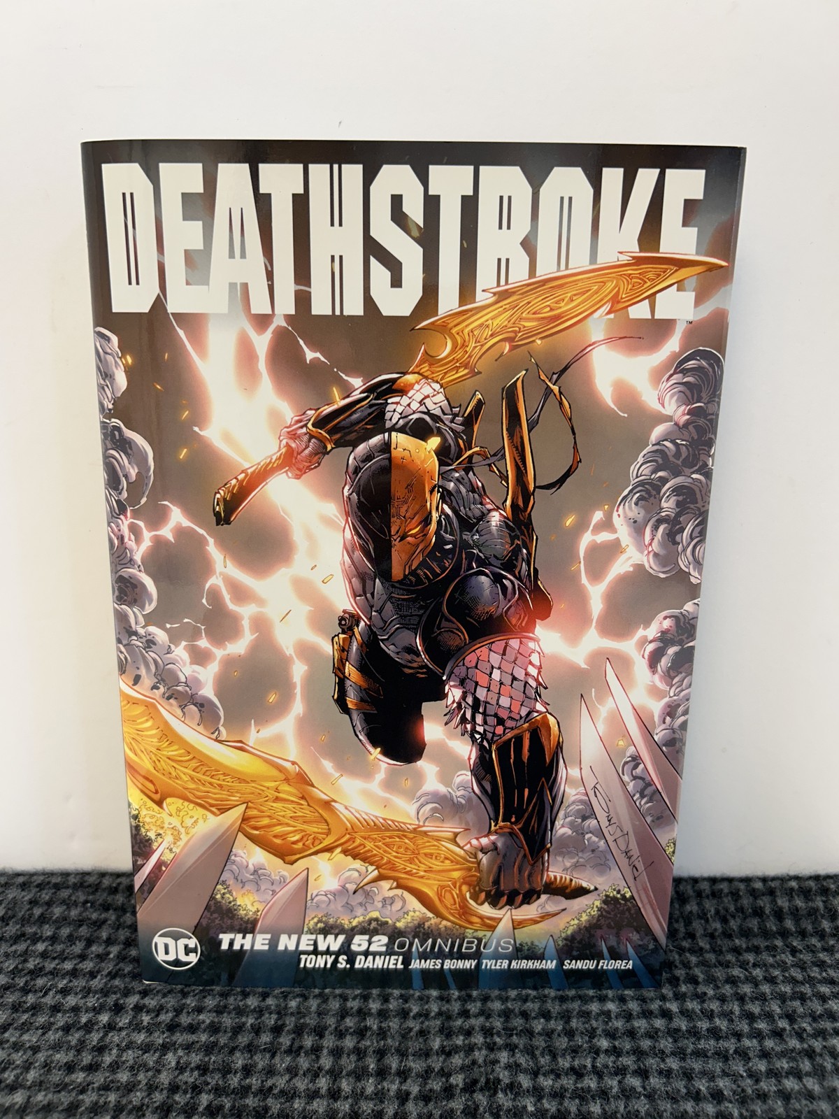 Deathstroke The New 52 Omnibus HC DC Comics Tony S. Daniel First Print 2018