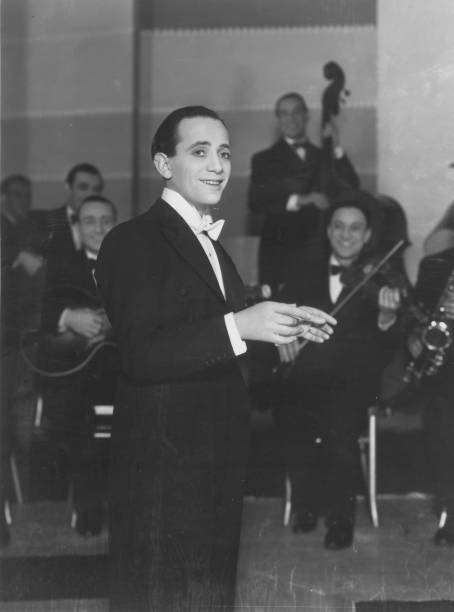 English Bandleader Harry Roy Conducts His Dance Band 1930 Old Photo