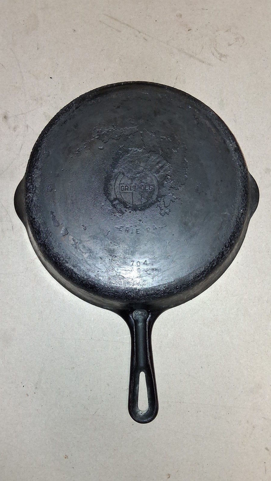 Vintage Griswold No 8 Cast Iron Skillet Small Logo 704 D Erie PA Flat Sits Flat Vintage Griswold No 8 Cast Iron Skillet Small Logo 704 D Erie PA Flat Sits Flat