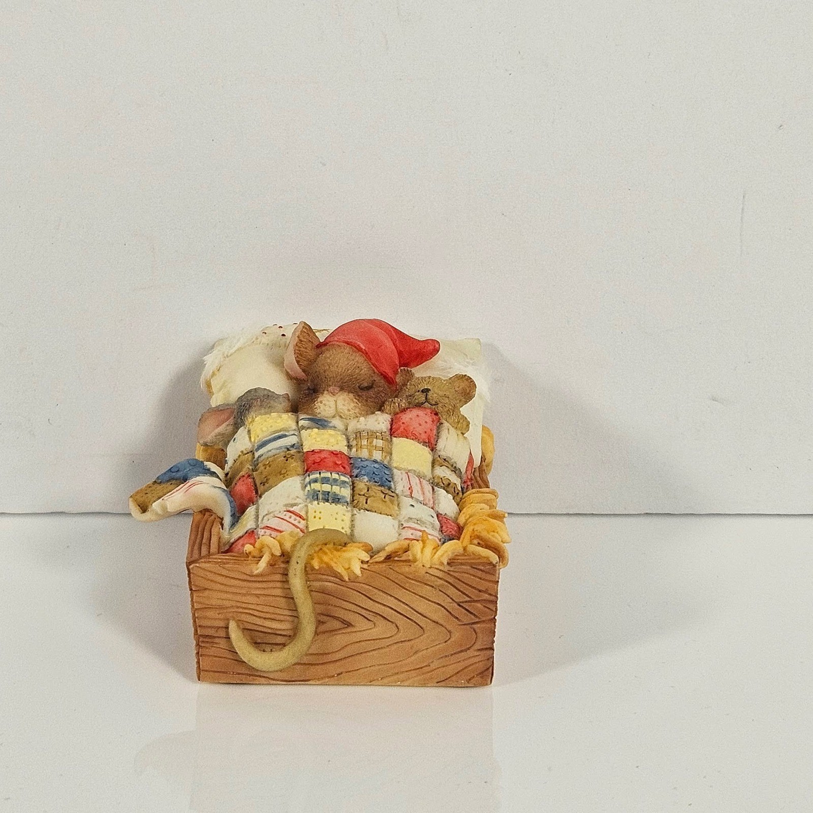 Enesco Priscilla's Mouse Tales Holidays Strike Up Sweet Dreams Figurine 276227