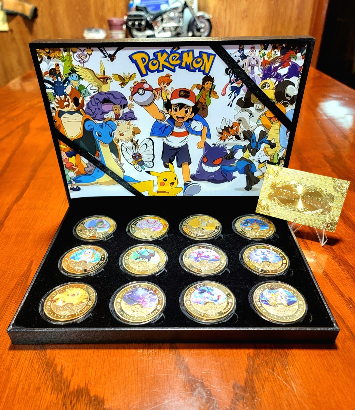 2013 24K Gold Plated 12 Piece Pokémon Collector Set. Highly Collectible