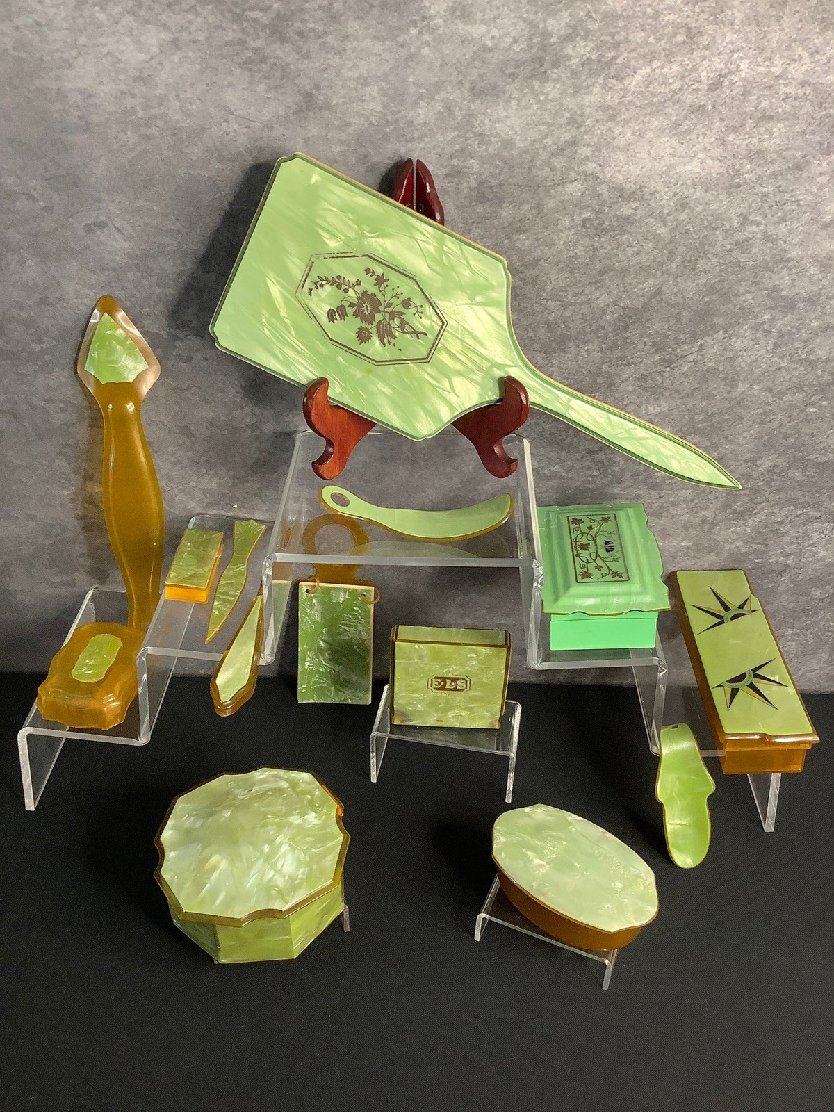 VTG Art Deco Pearlized Green and Celluloid/Bakelite Vanity Dresser Set W Tray