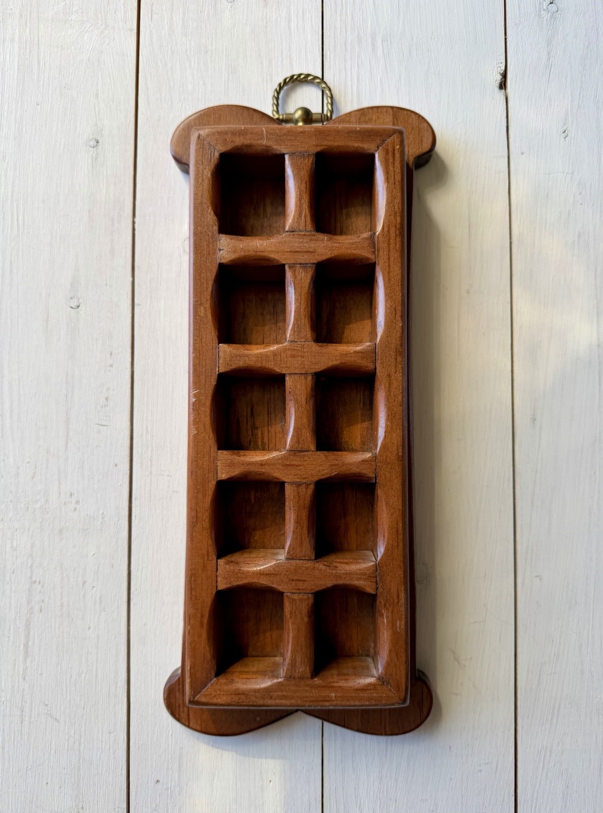Vintage Wooden Handmade Mini Tiny Trinket Holder Hanging Display With 10 Slots Vintage Wooden Handmade Mini Tiny Trinket Holder Hanging Display With 10 Slots