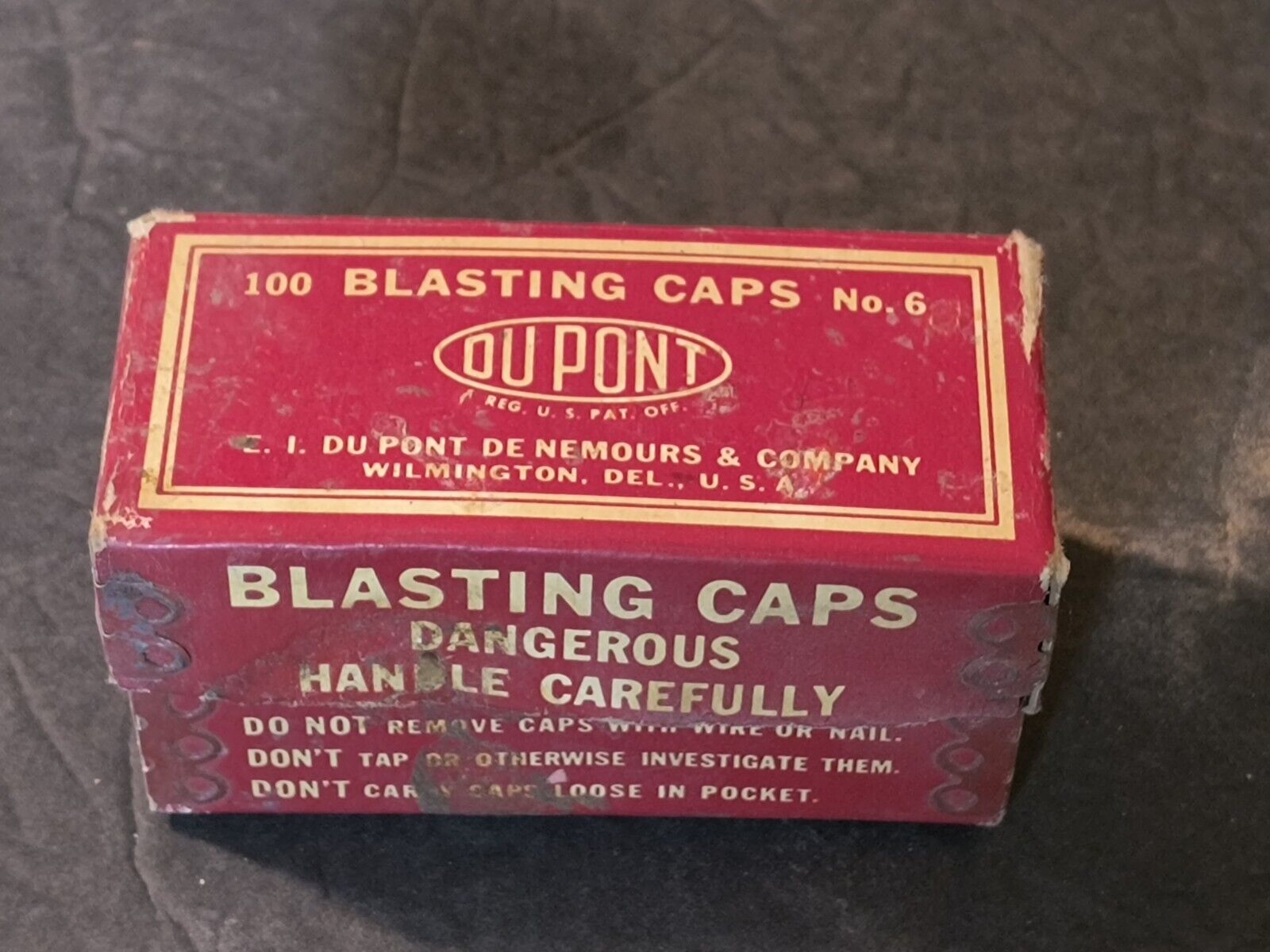Du Pont 100 Blasting Caps No 6 EMPTY cardboard box Display Vintage Advertising 