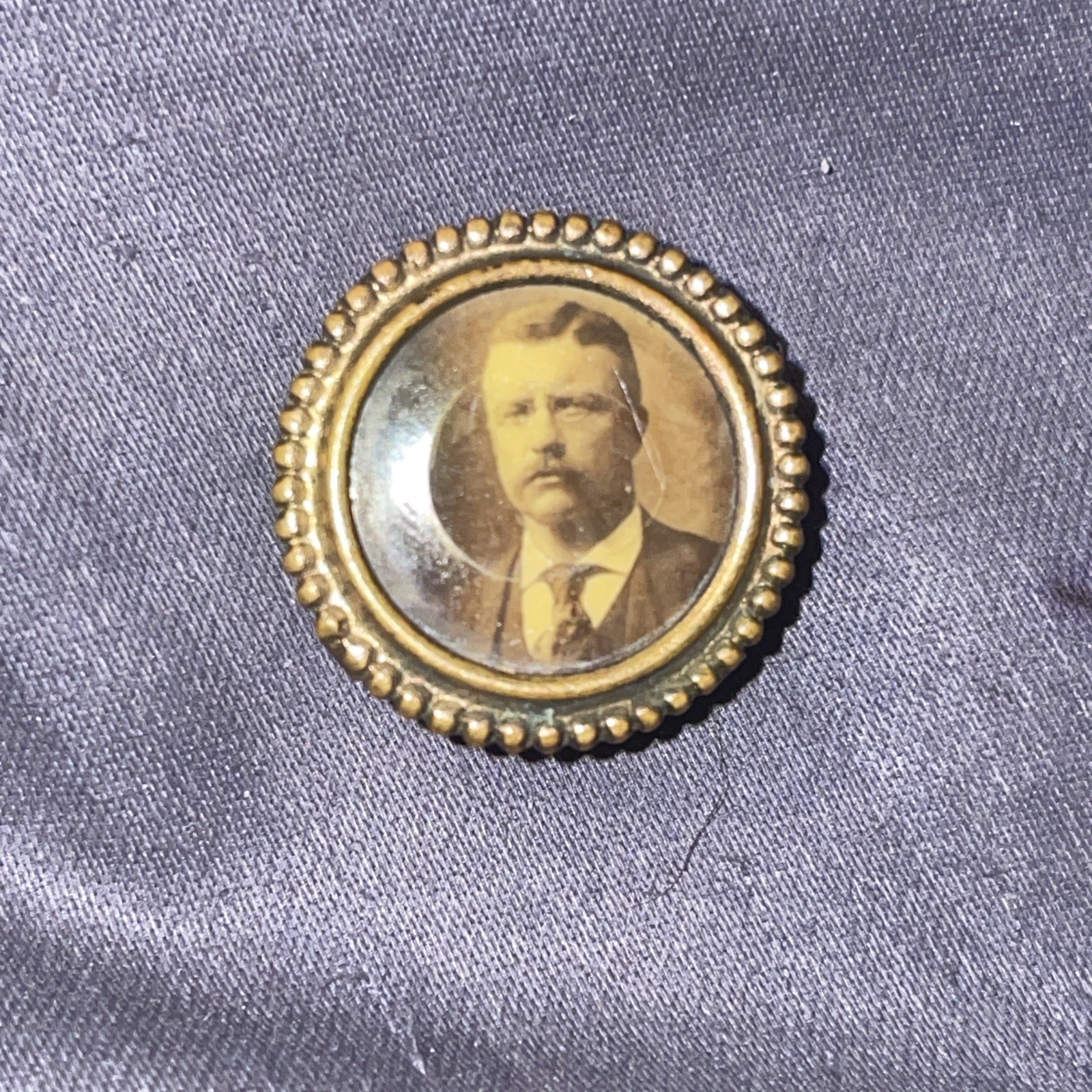 Theodore Roosevelt Portrait Political Campaign Stud Circular Crack In It ￼