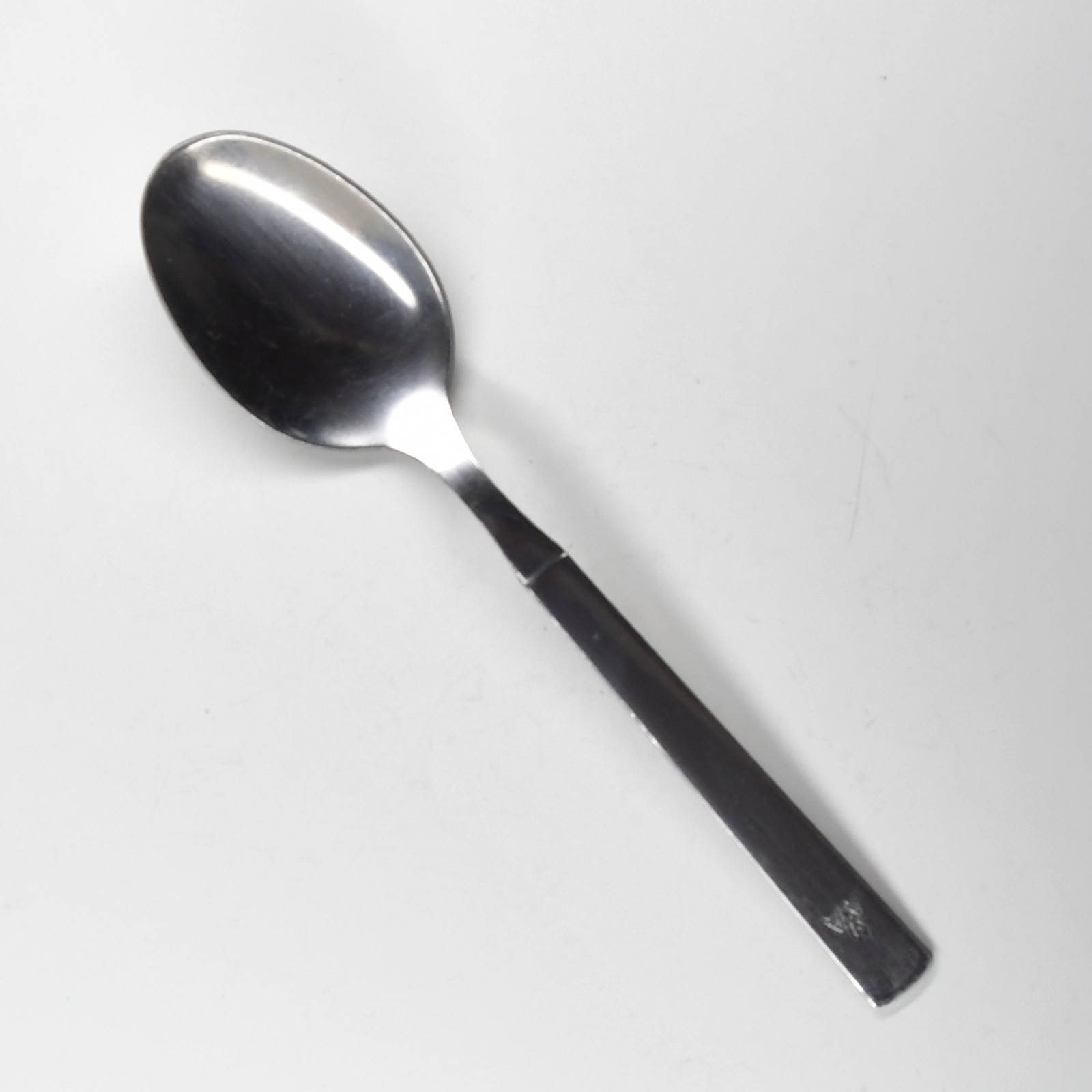 Oneida American Airlines Spoon 6-1/8 in