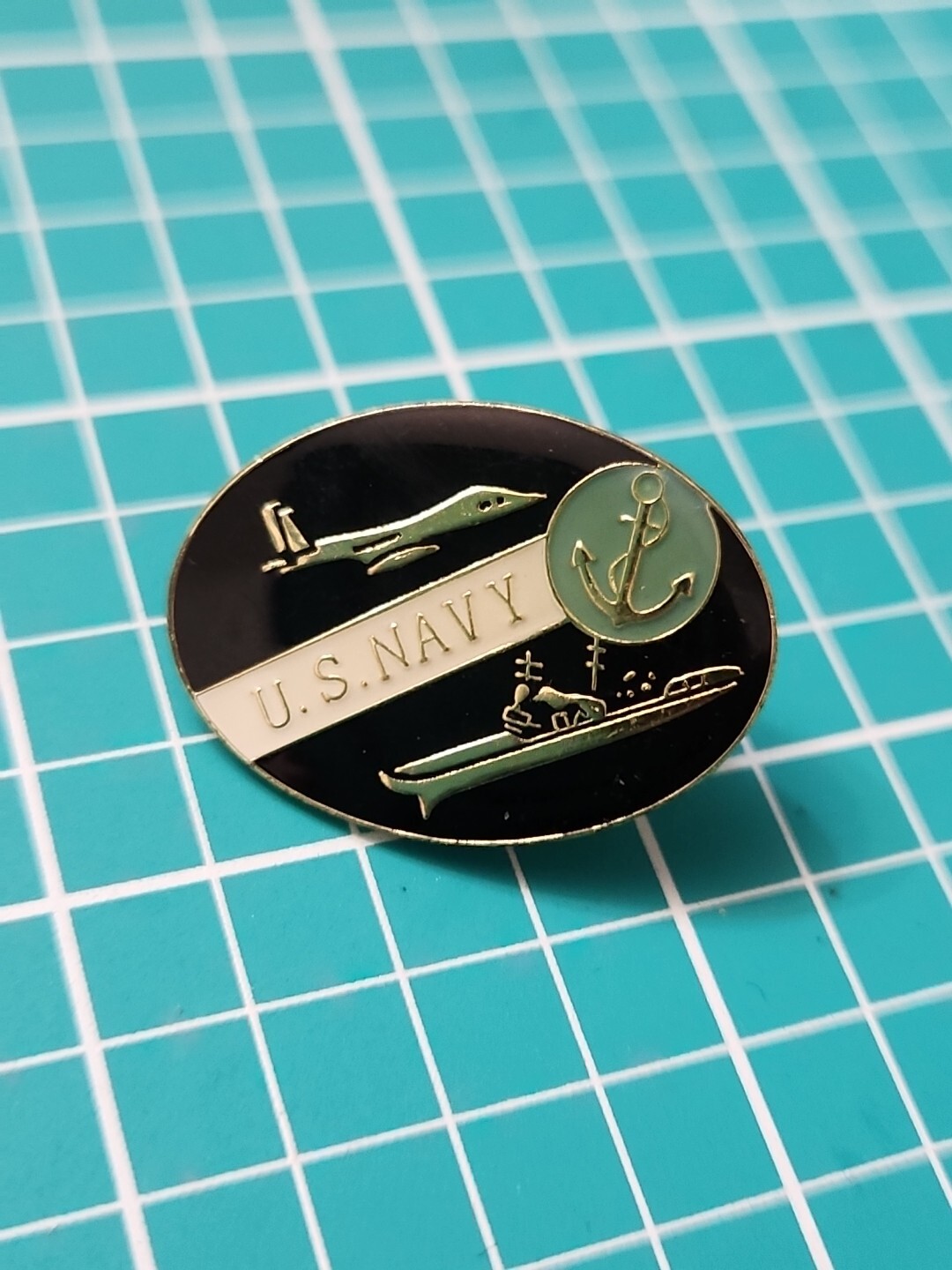 VTG U.S. Navy United States Navy Plane Boat Gold Tone Lapel Pin 