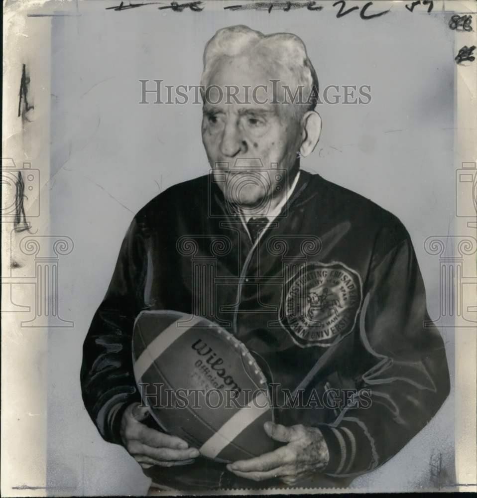 1965 Press Photo Amos Alonzo Stagg receives 