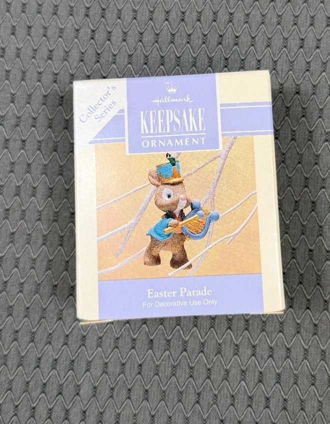 Hallmark Keepsake Easter Ornament Easter Parade Bunny Playing Instrument 1993 Hallmark Keepsake Easter Ornament Easter Parade Bunny Playing Instrument 1993