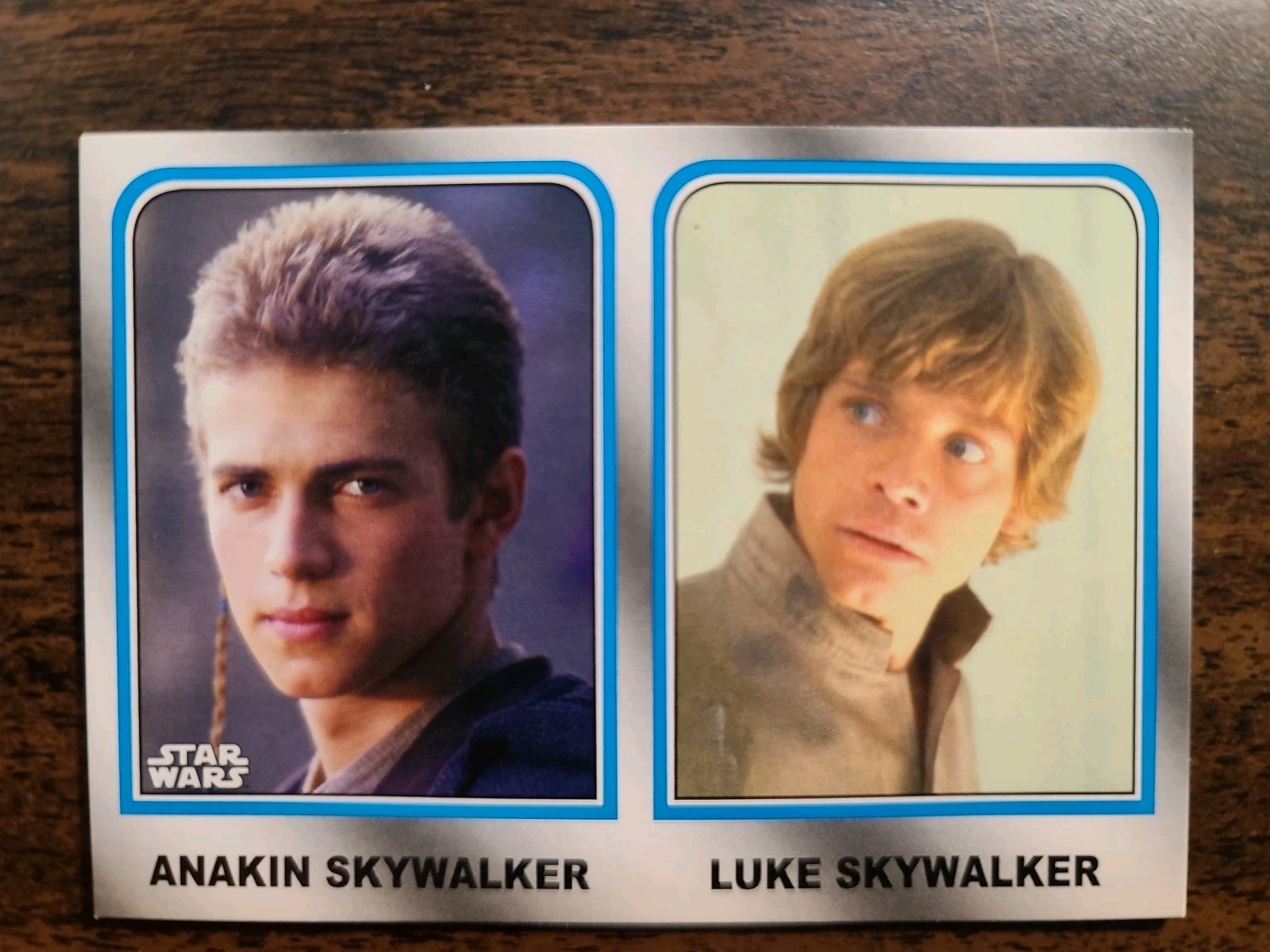 2015 Topps Star Wars Family Legacy FL-2 Anakin & Luke Skywalker glossy red 2015 Topps Star Wars Family Legacy FL-2 Anakin & Luke Skywalker glossy red