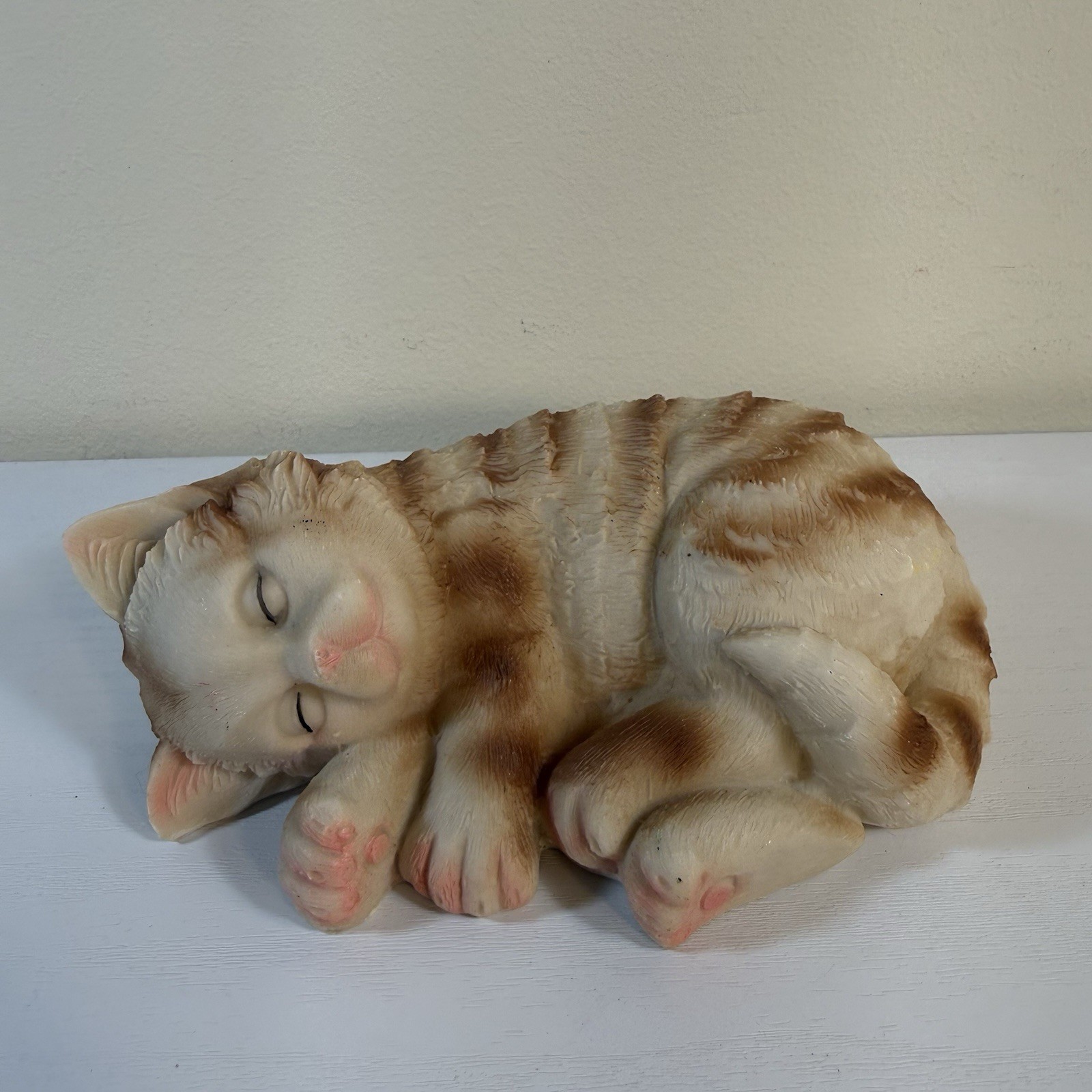 Vtg Plastic Molded Orange & White Striped Cat Sleeping Long Hair Kitten Figurine