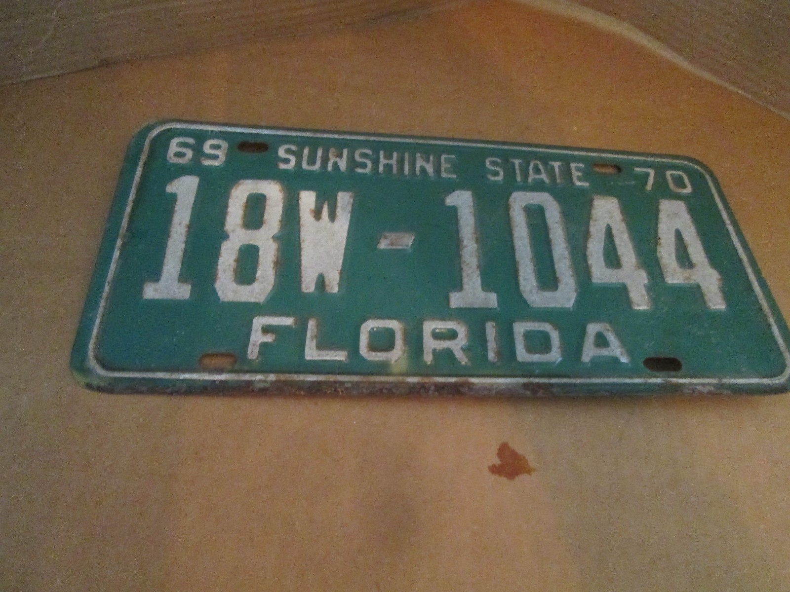 Vintage 1969 70  Florida Vehicle License Plate Car Automobile Tag 18 w 1044 