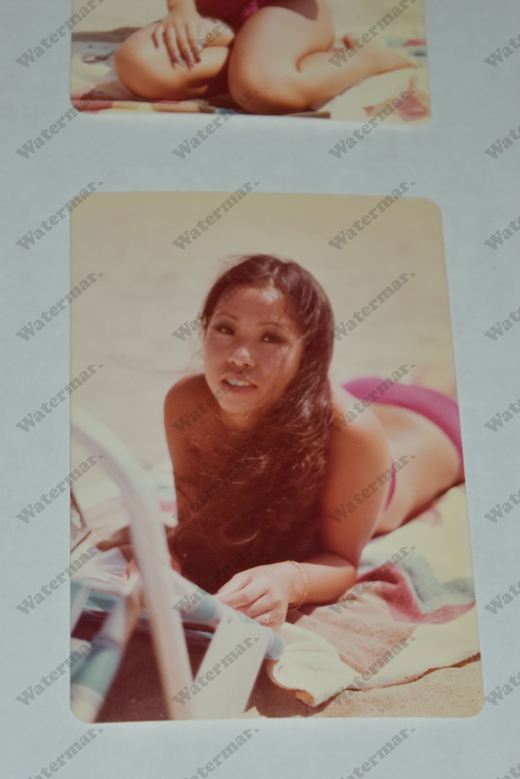 beach scene close up pretty Asian woman in bikini 1980\'s VINTAGE PHOTOGRAPH  Rn