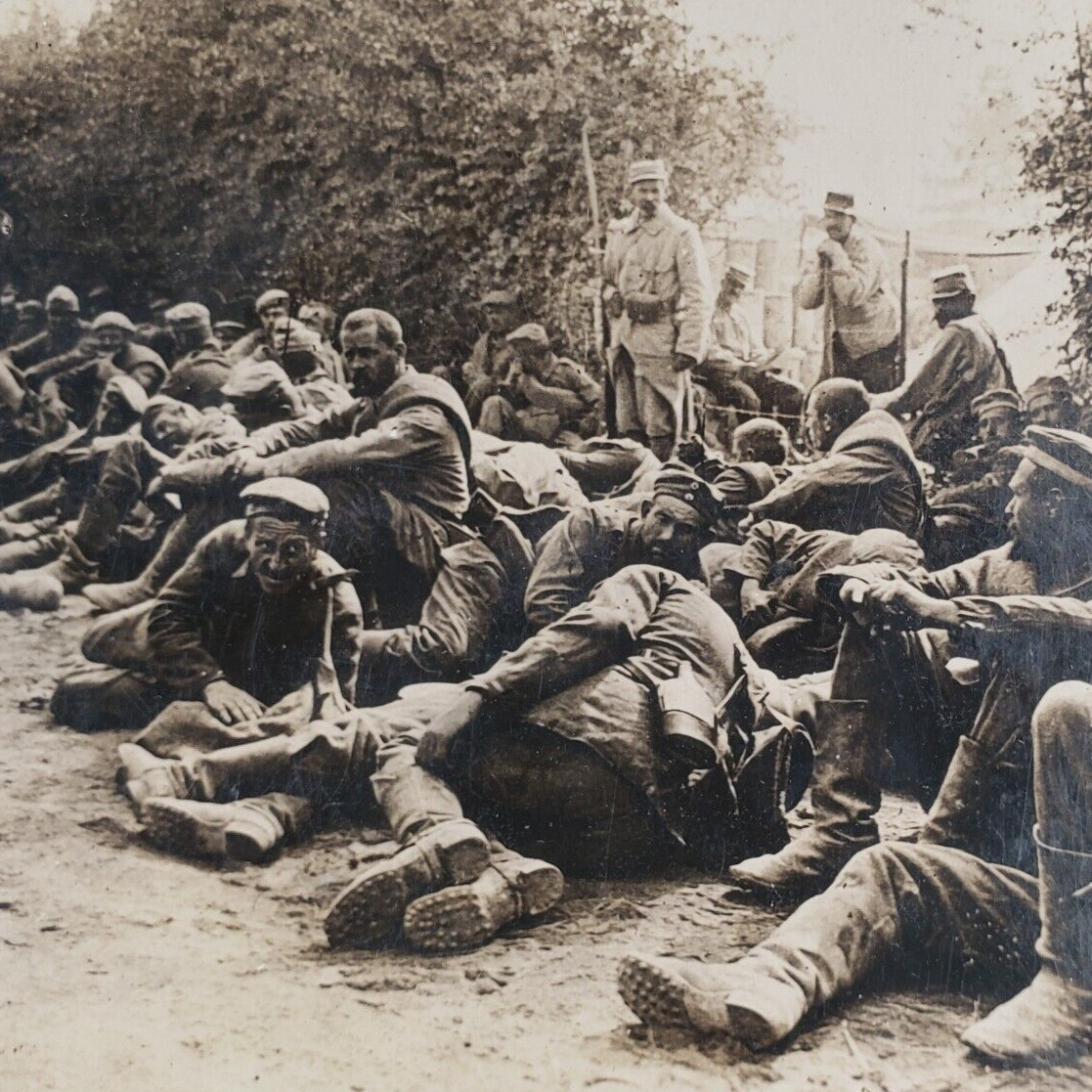 German Prisoners WWI Under Guard French Soldiers Men War Photo Stereoview H346