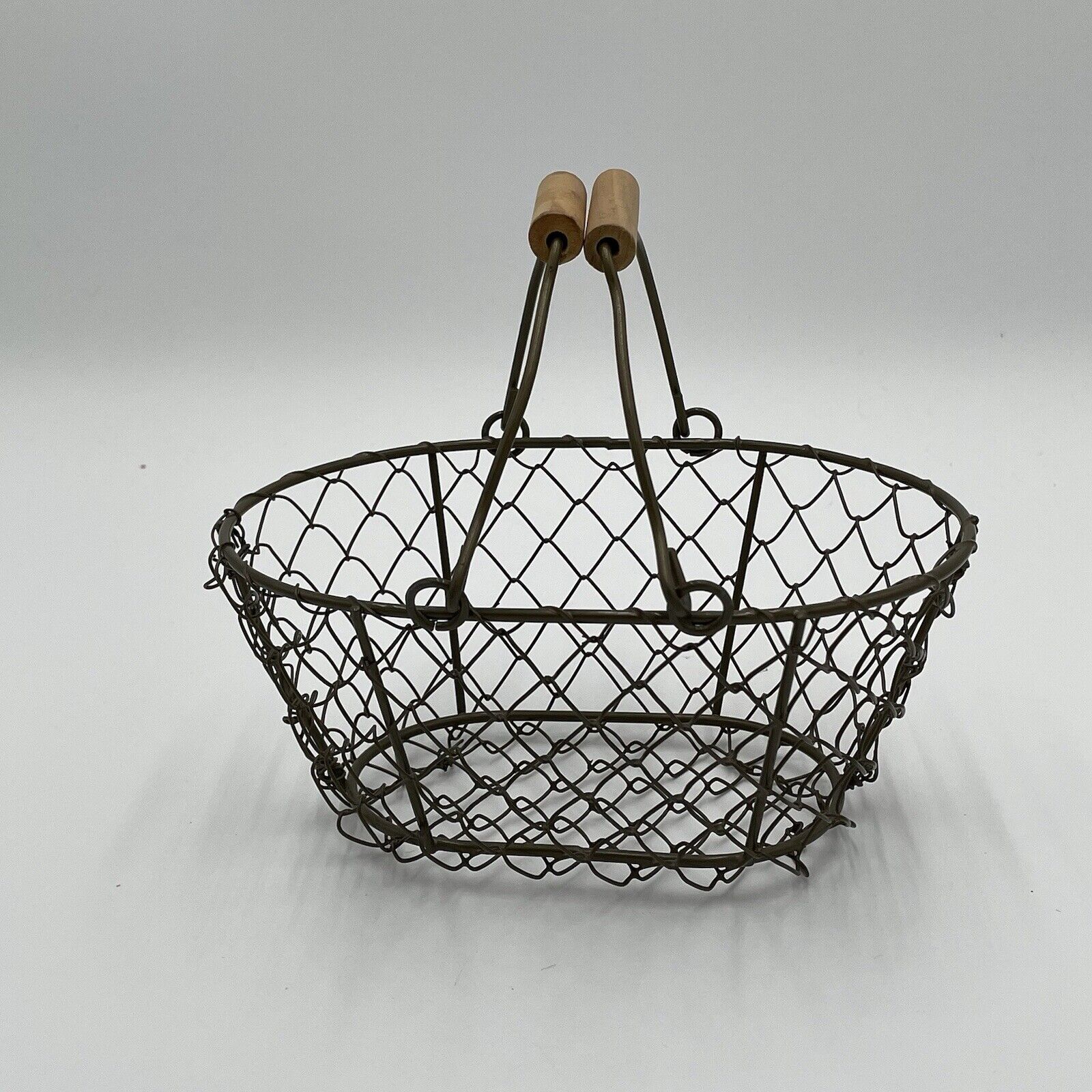 Vintage Metal Wire Basket Oval Small Wooden Handle Grips Primitive Farm Cottage