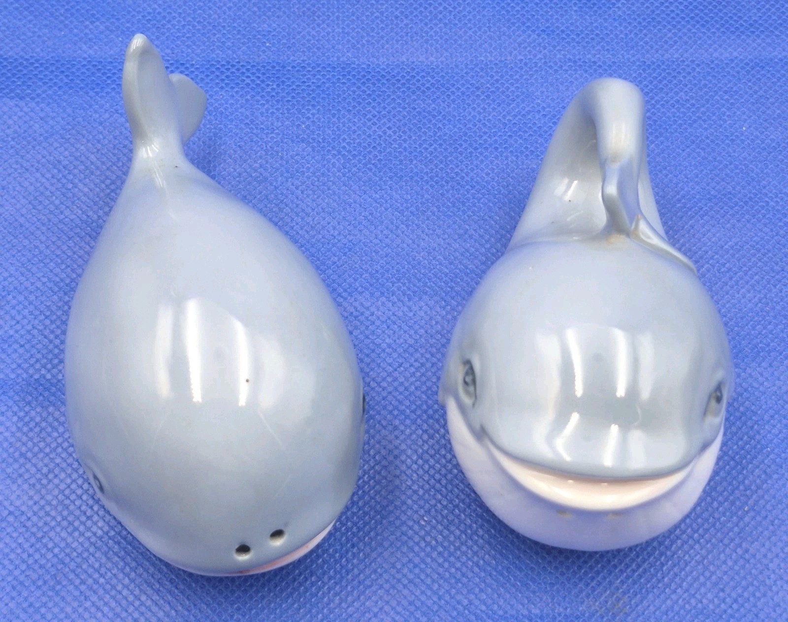 Adorable Vintage Gray Whale Porcelain S&P Shaker Set 4x2.5