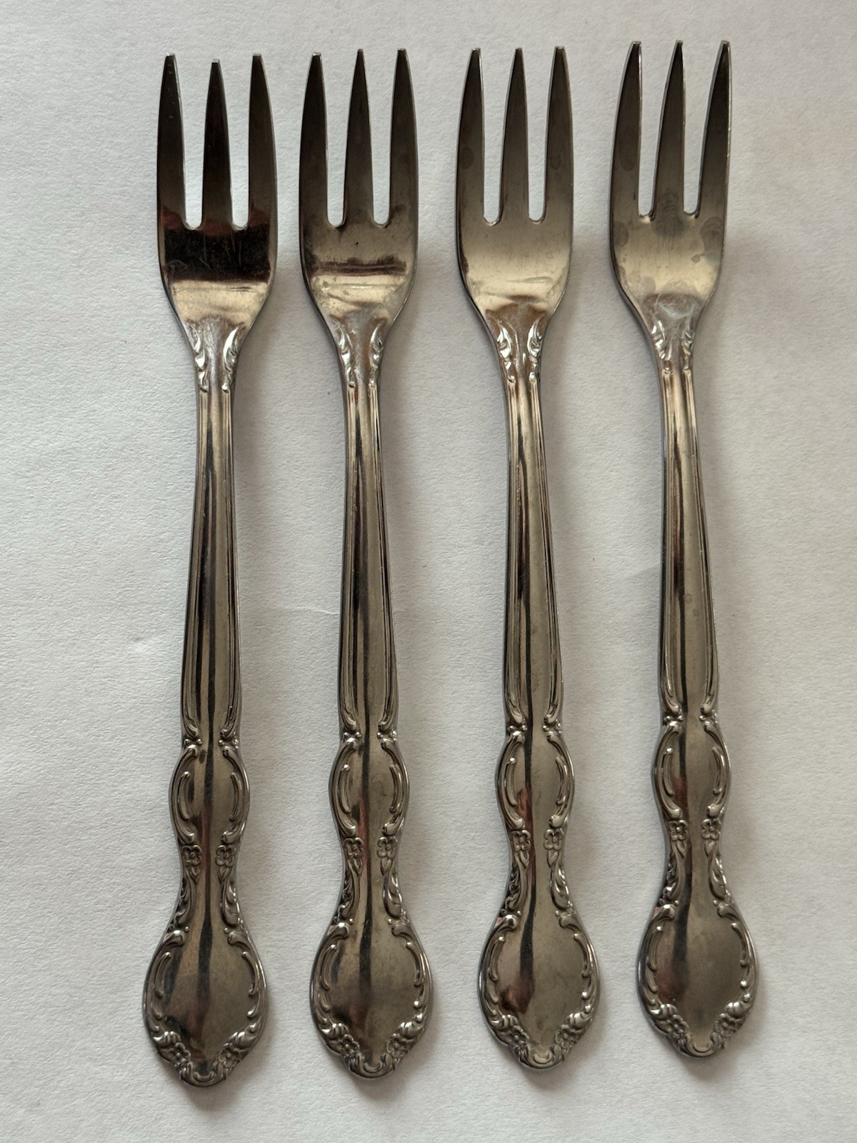 4 Stainless Steel WM Rogers Seafood Forks 5.25” 5” Small Lot Cocktail