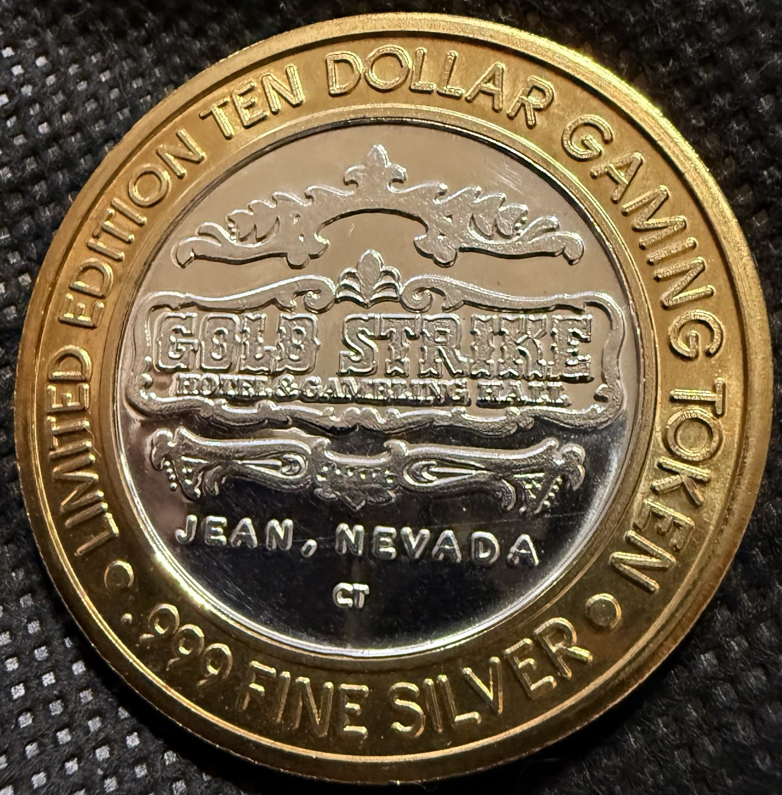⭐️GOLD STRIKE HOTEL &CASINO Limited Edition 999% .6 Oz Pure Silver Strke Center