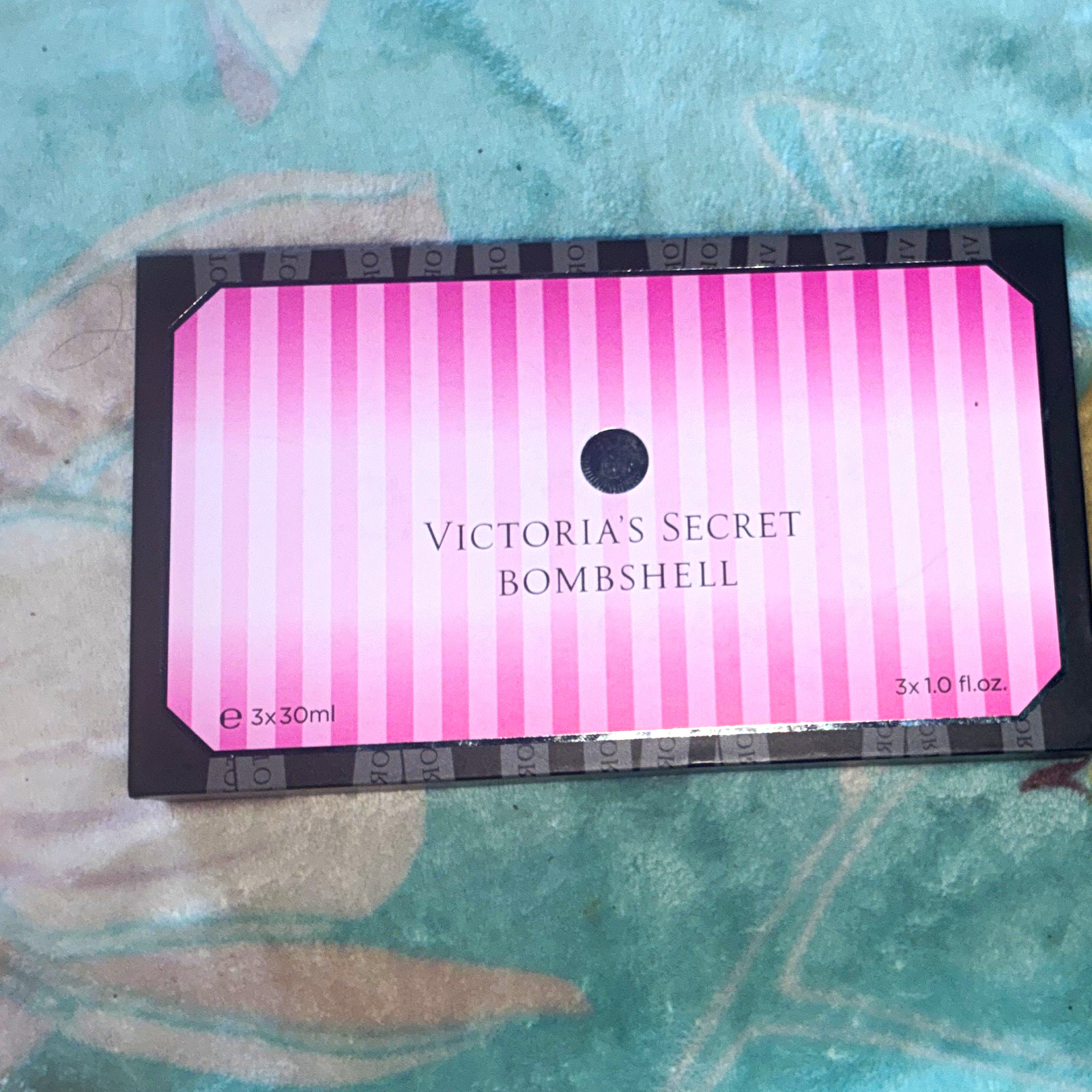 Victoria\'s Secret Bombshell Eau de Parfum Mini Spray Set 3 x 30 ml