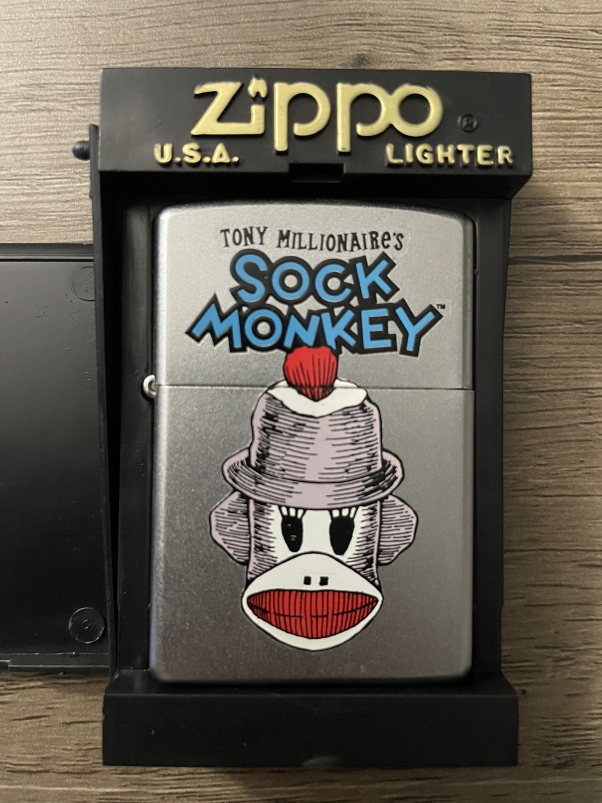 Mint 2000 Zippo Tony Millionaire's Sock Monkey Lighter Flamerite Smoke King 