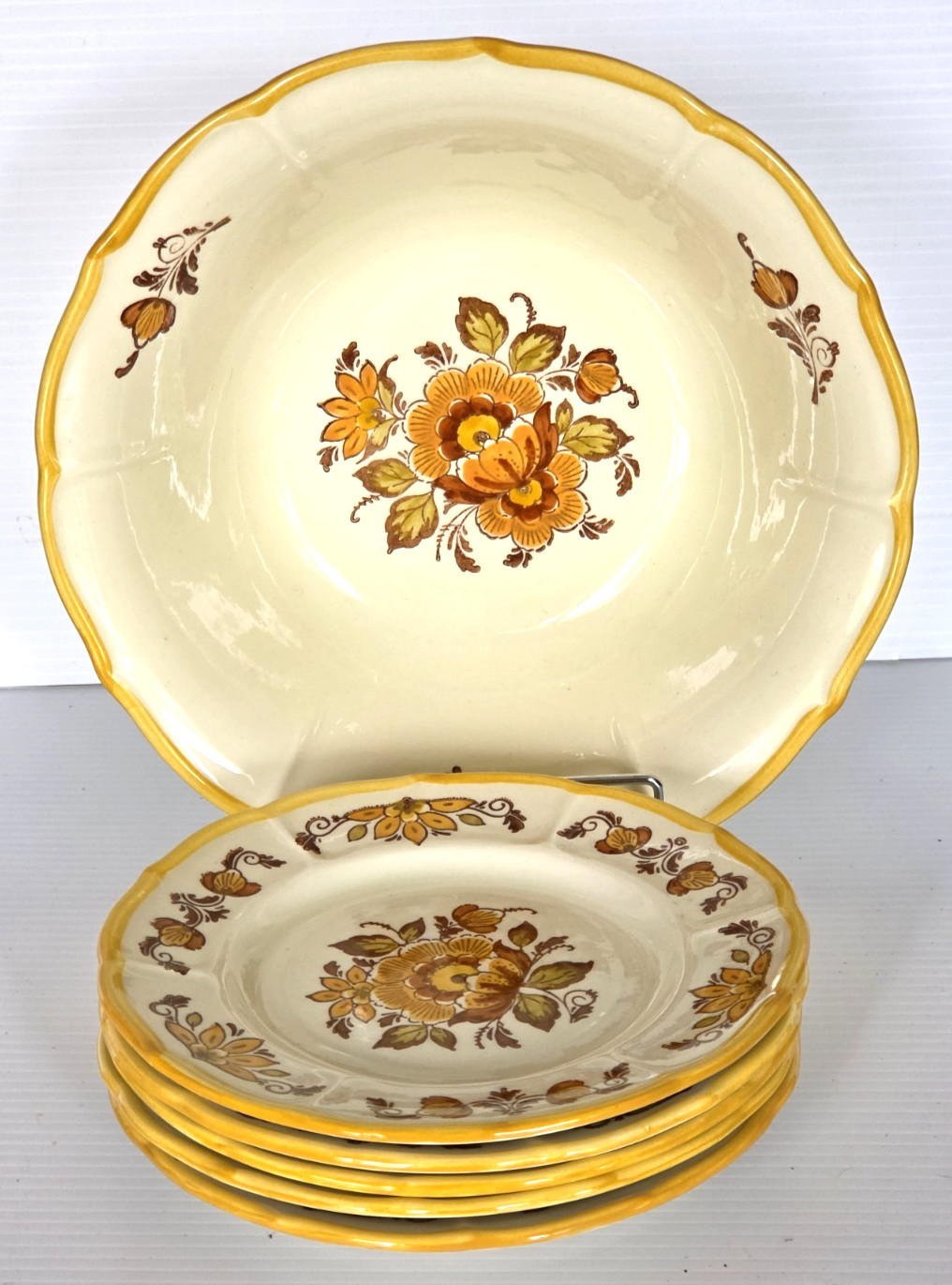 Poppytrail Metlox Golden Garden Set of 5 Bread Plates 6.5