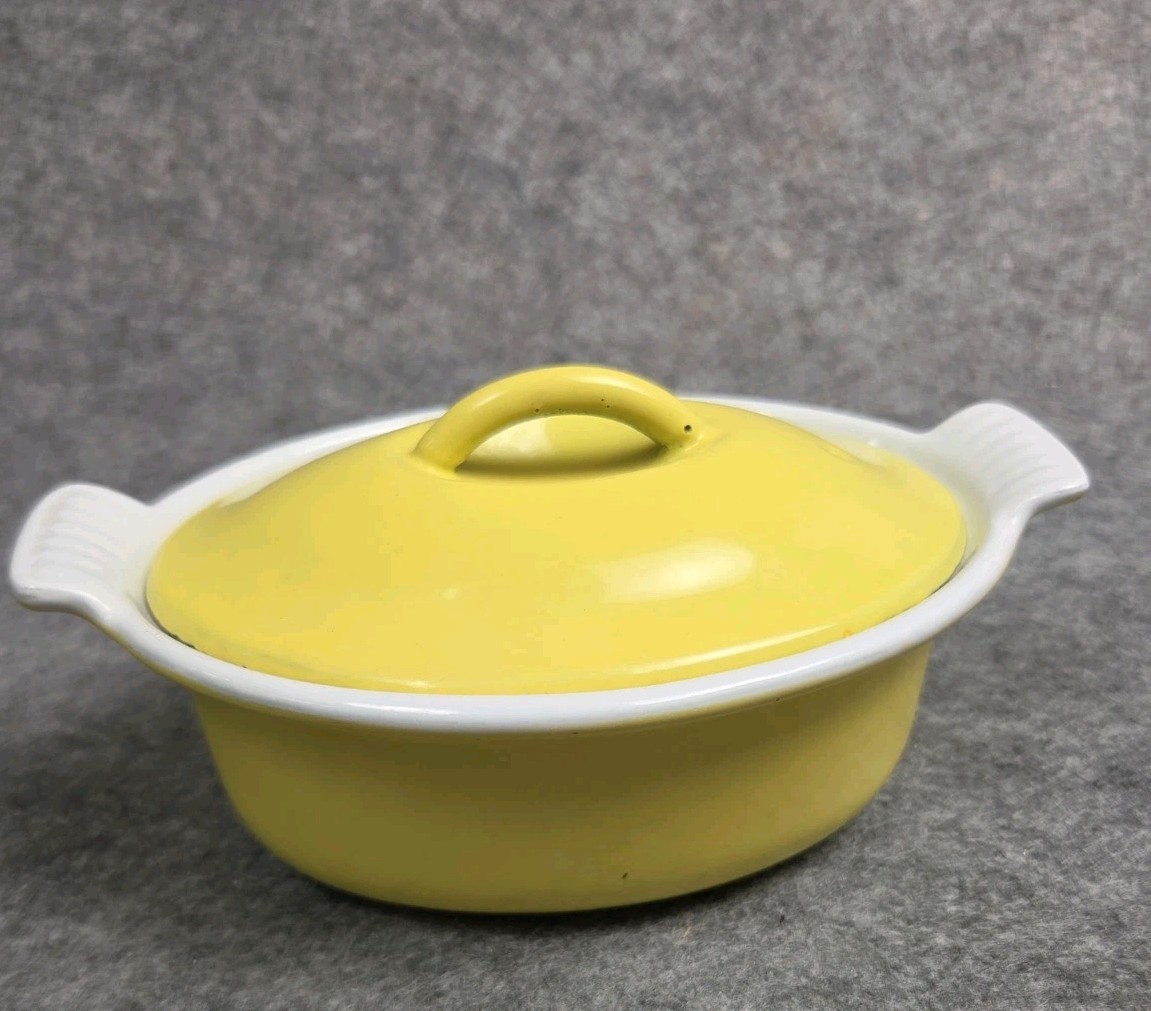 Vintage DESCOWARE YELLOW Individual Casserole w/Lid 16-A-14 Cast Iron