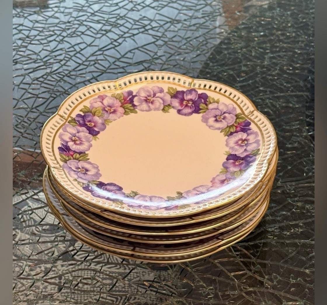 Six Antique Dessert Plates Schumann Bavaria Germany. Reticulated Edge 7  3/4 in.