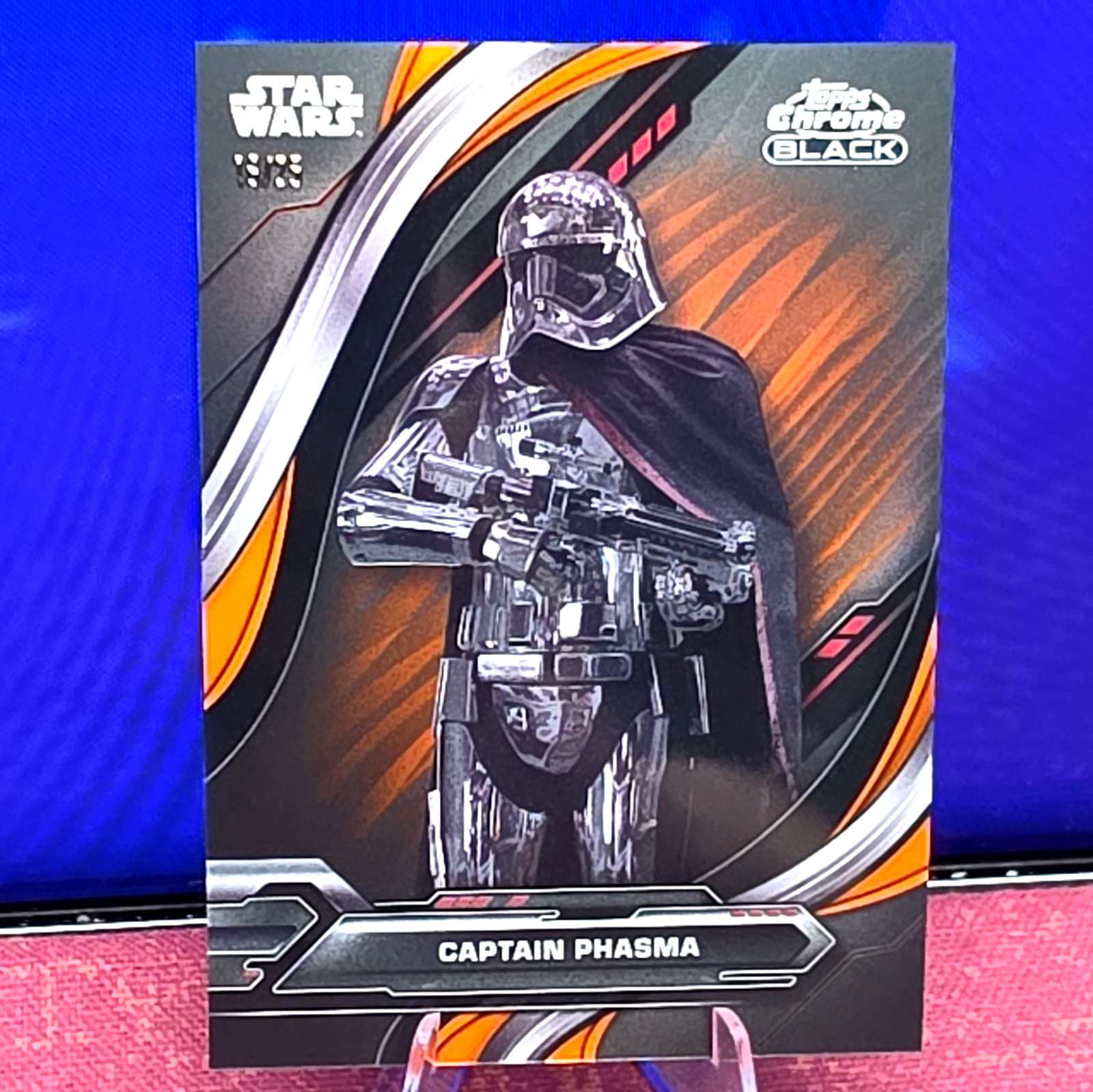 2024 Topps Chrome Black Star Wars Captain Phasma Orange /25 SSP #88 The Last Jed